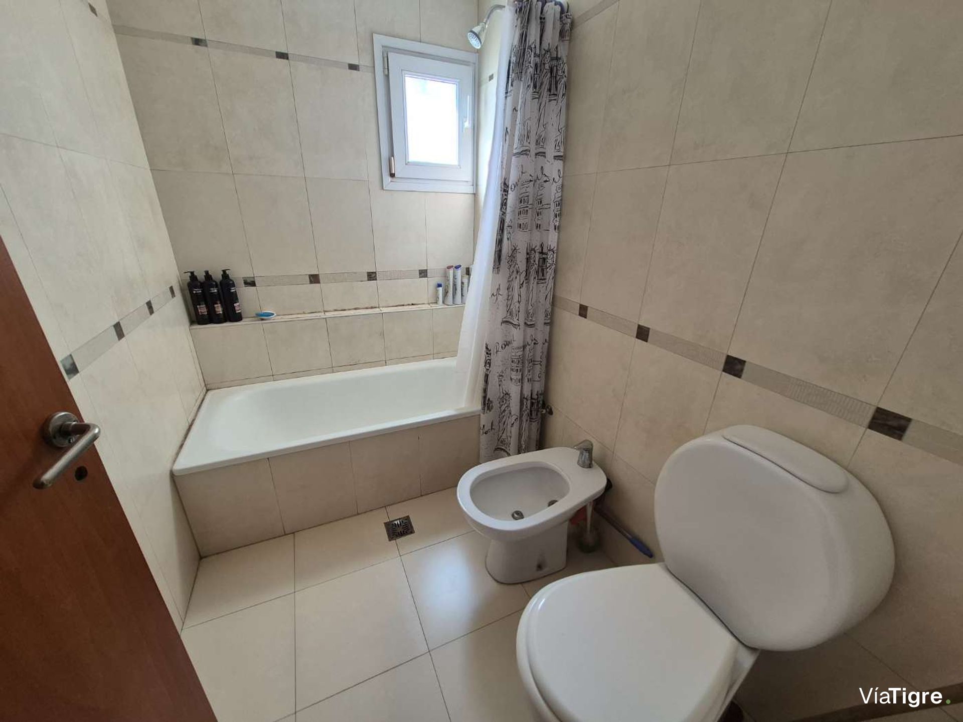 2 Casas 8 Ambientes VENTA Olivos Cochera Jardin