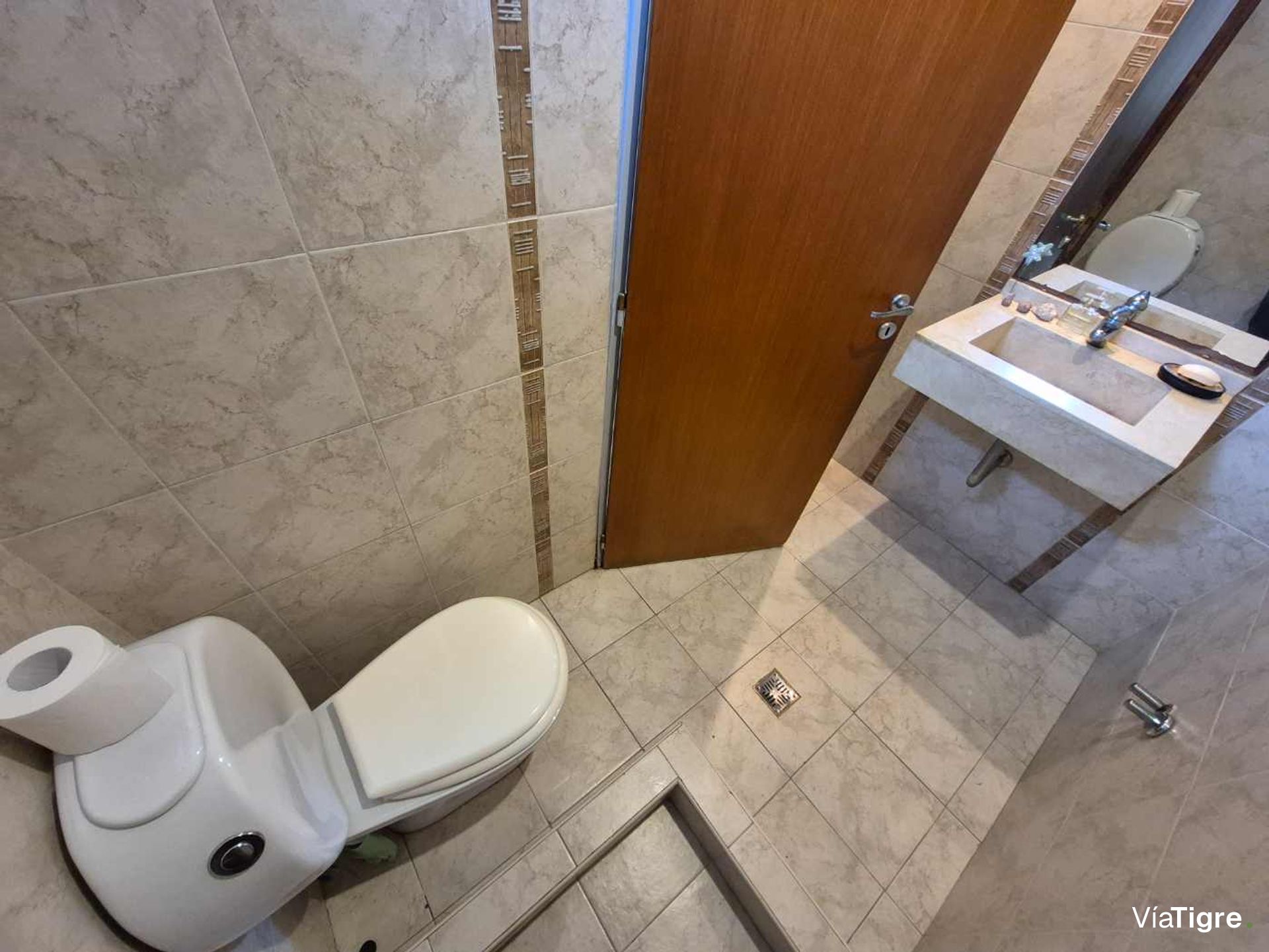 2 Casas 8 Ambientes VENTA Olivos Cochera Jardin