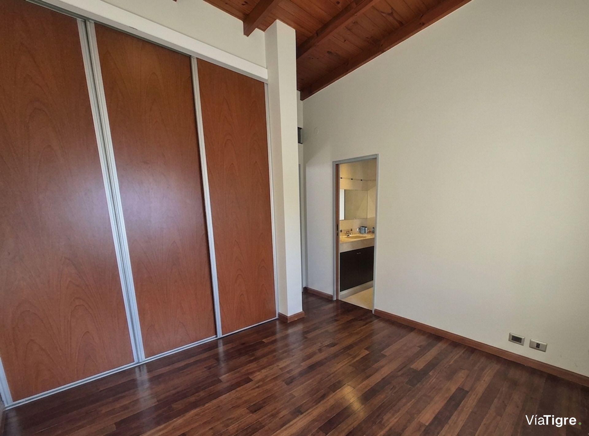 2 Casas 8 Ambientes VENTA Olivos Cochera Jardin