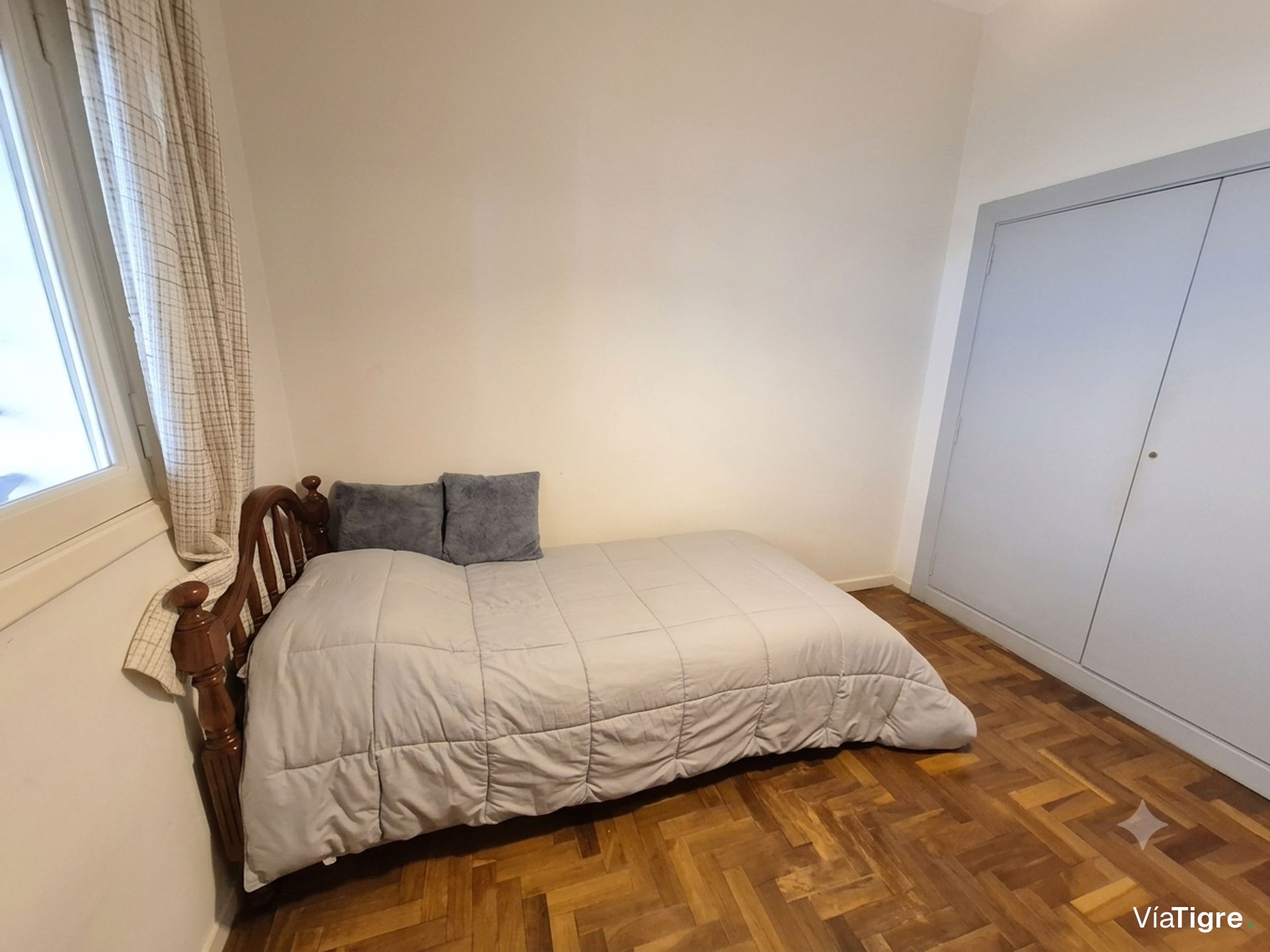 2 Casas 8 Ambientes VENTA Olivos Cochera Jardin
