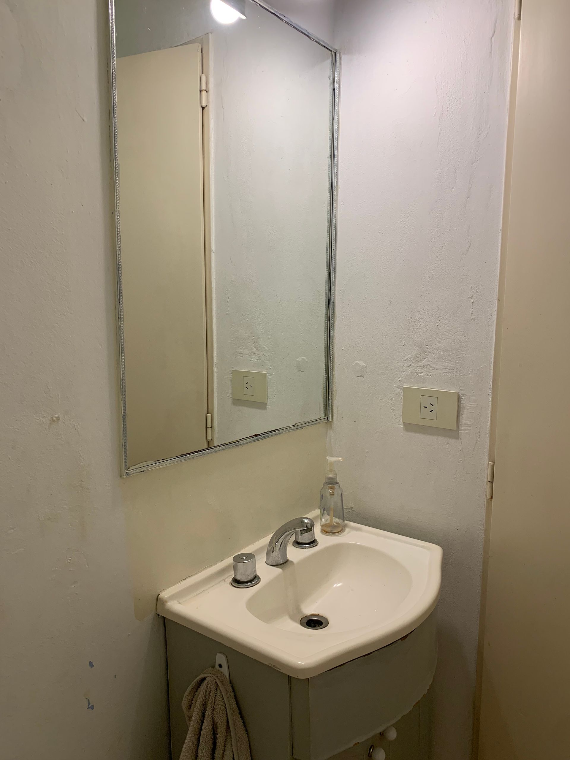 venta esquina galpón/terreno