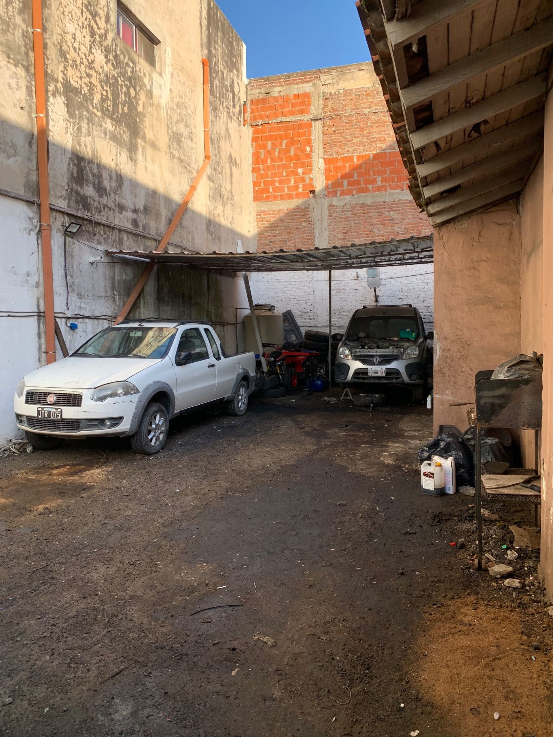 venta esquina galpón/terreno