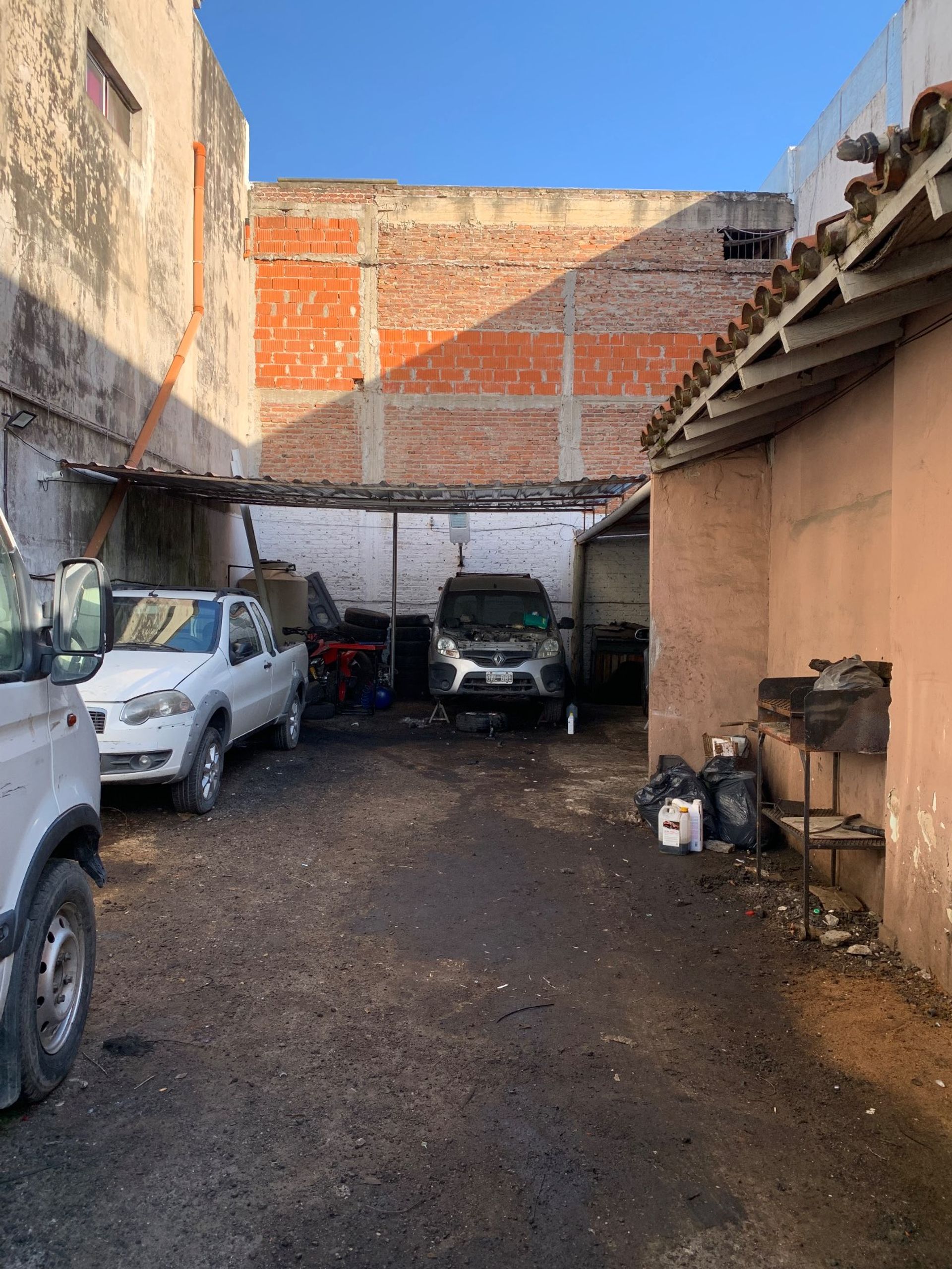venta esquina galpón/terreno