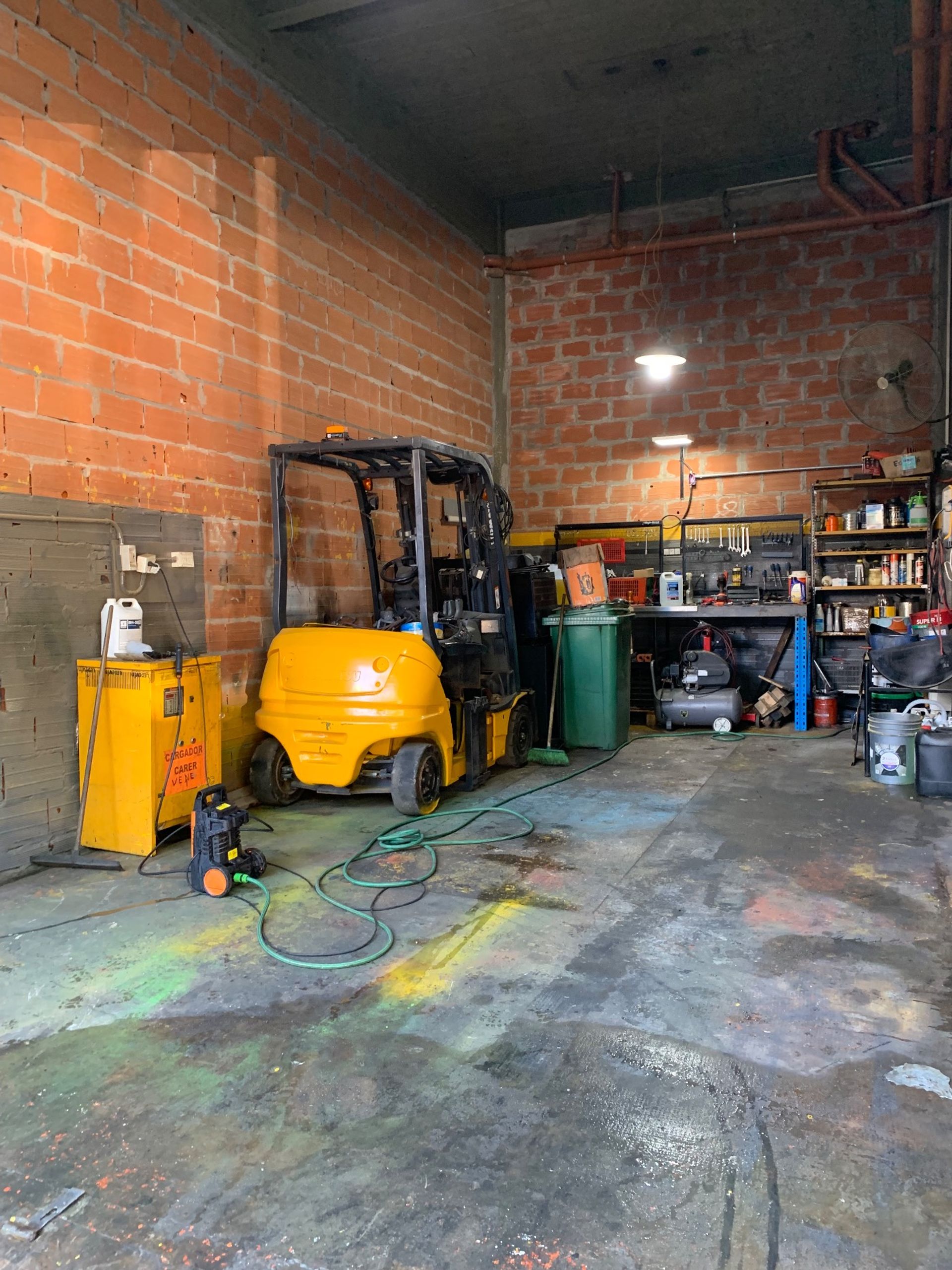 venta esquina galpón/terreno