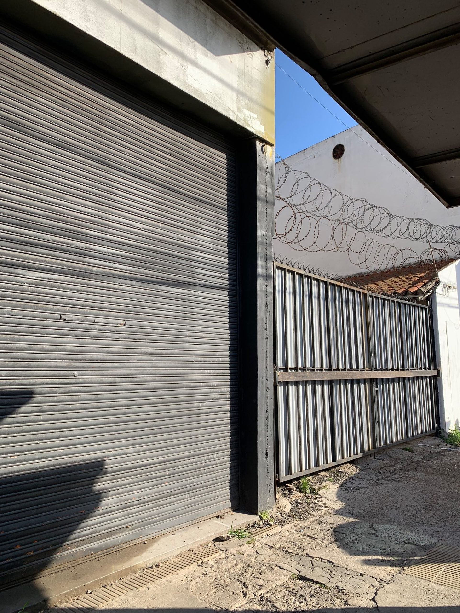 venta esquina galpón/terreno