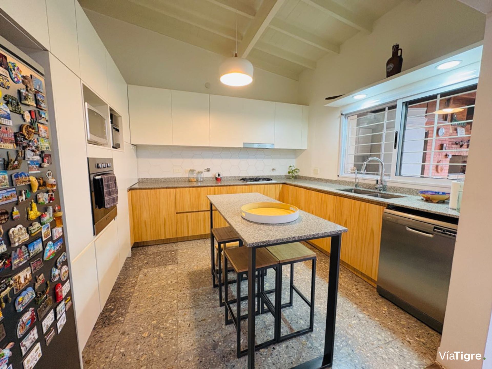 Venta Casa De 3 Dormitorios Parque Y Cocheras