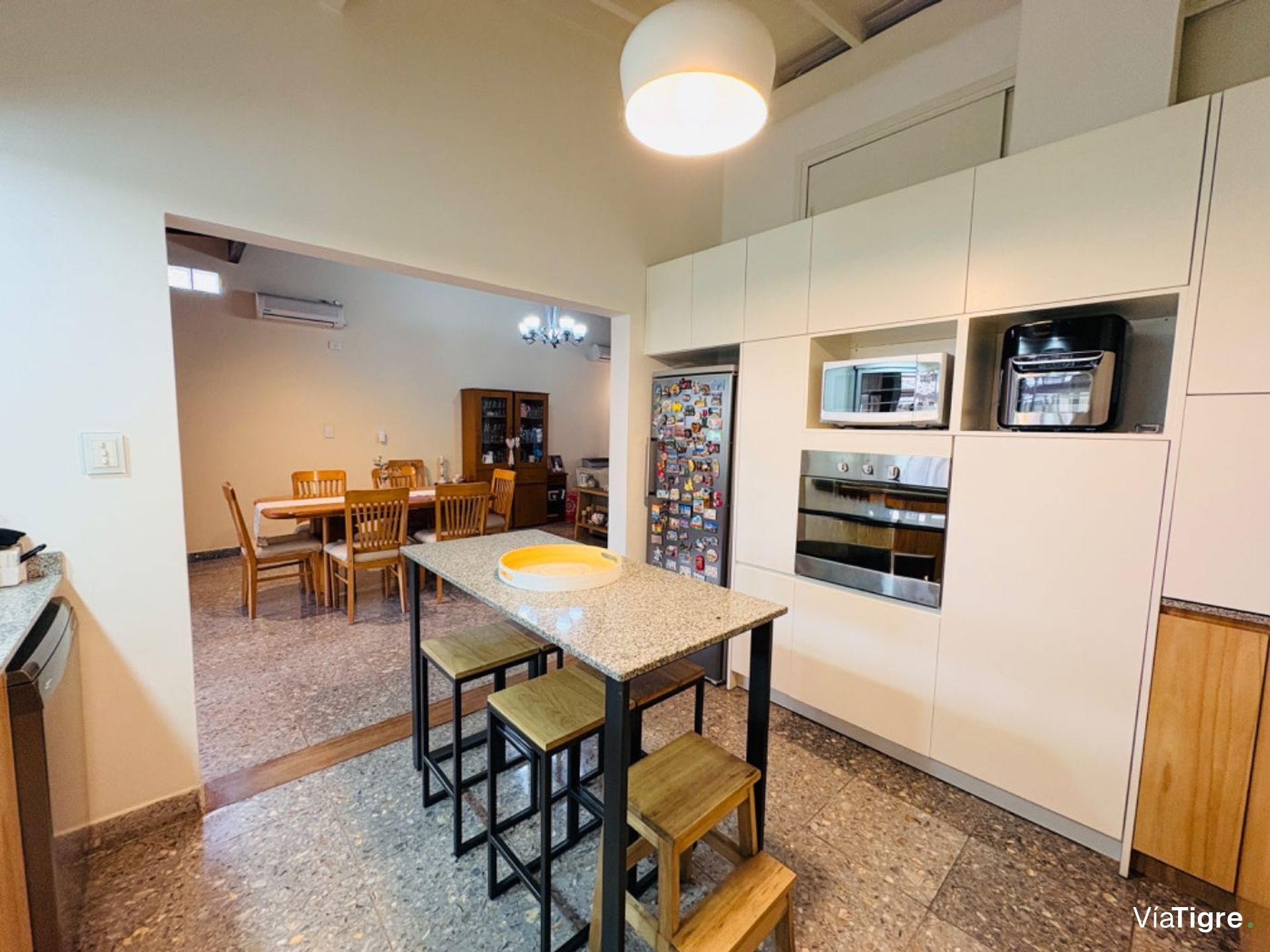 Venta Casa De 3 Dormitorios Parque Y Cocheras