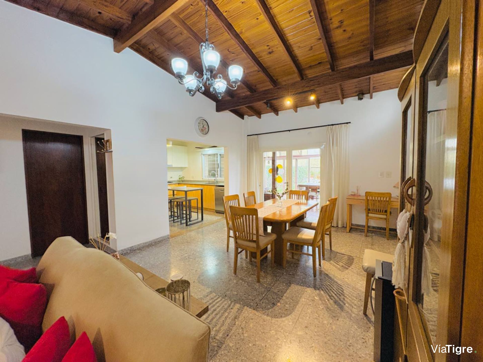 Venta Casa De 3 Dormitorios Parque Y Cocheras