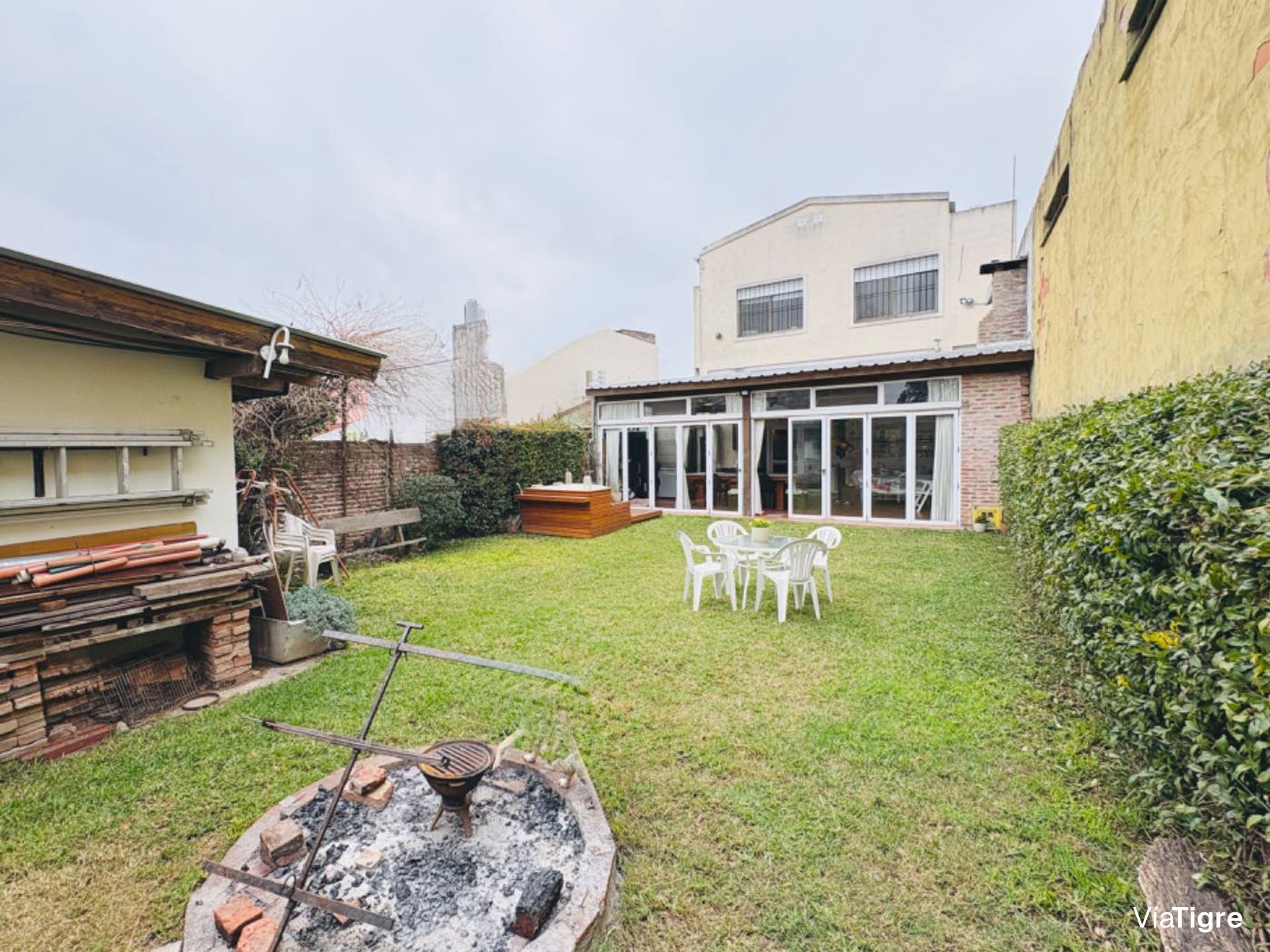 Venta Casa De 3 Dormitorios Parque Y Cocheras