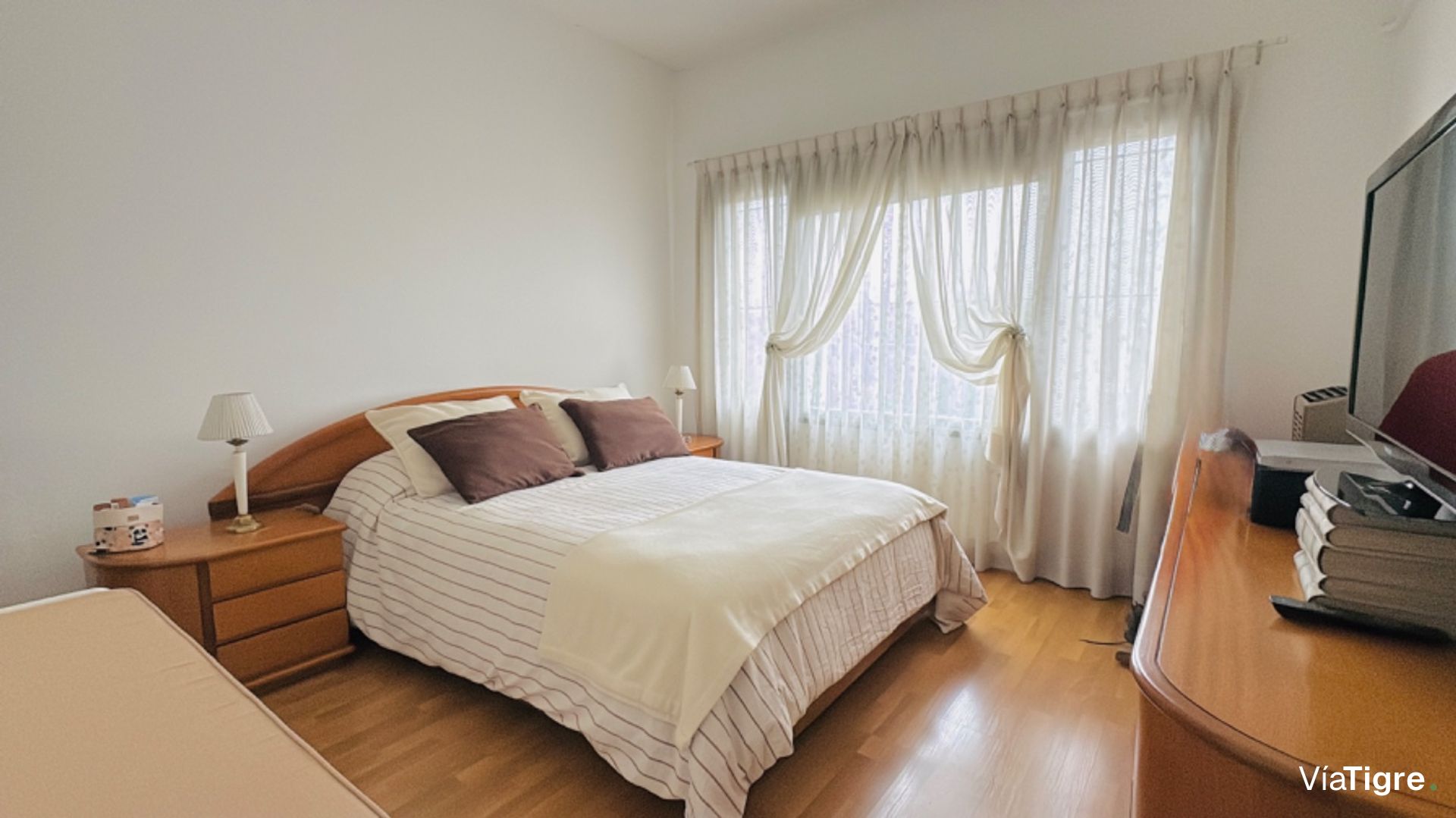 Venta Casa De 3 Dormitorios Parque Y Cocheras