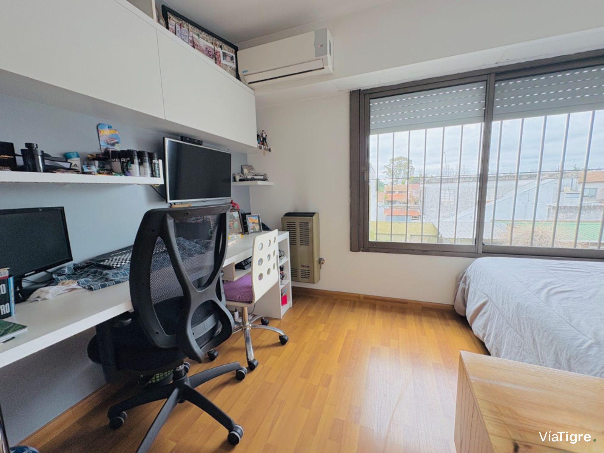 Venta Casa De 3 Dormitorios Parque Y Cocheras