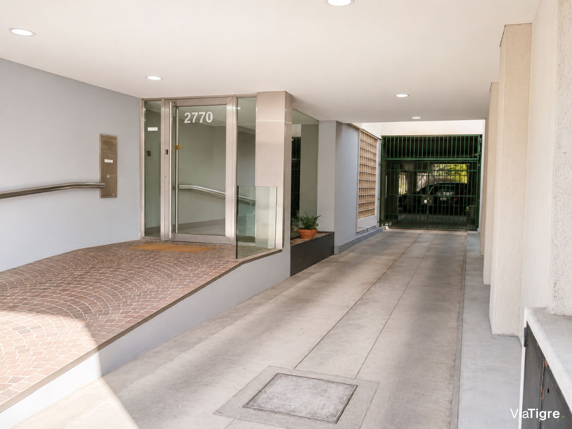 Venta Dpto 3 Amb En Olivos Con Balcon Y Cochera