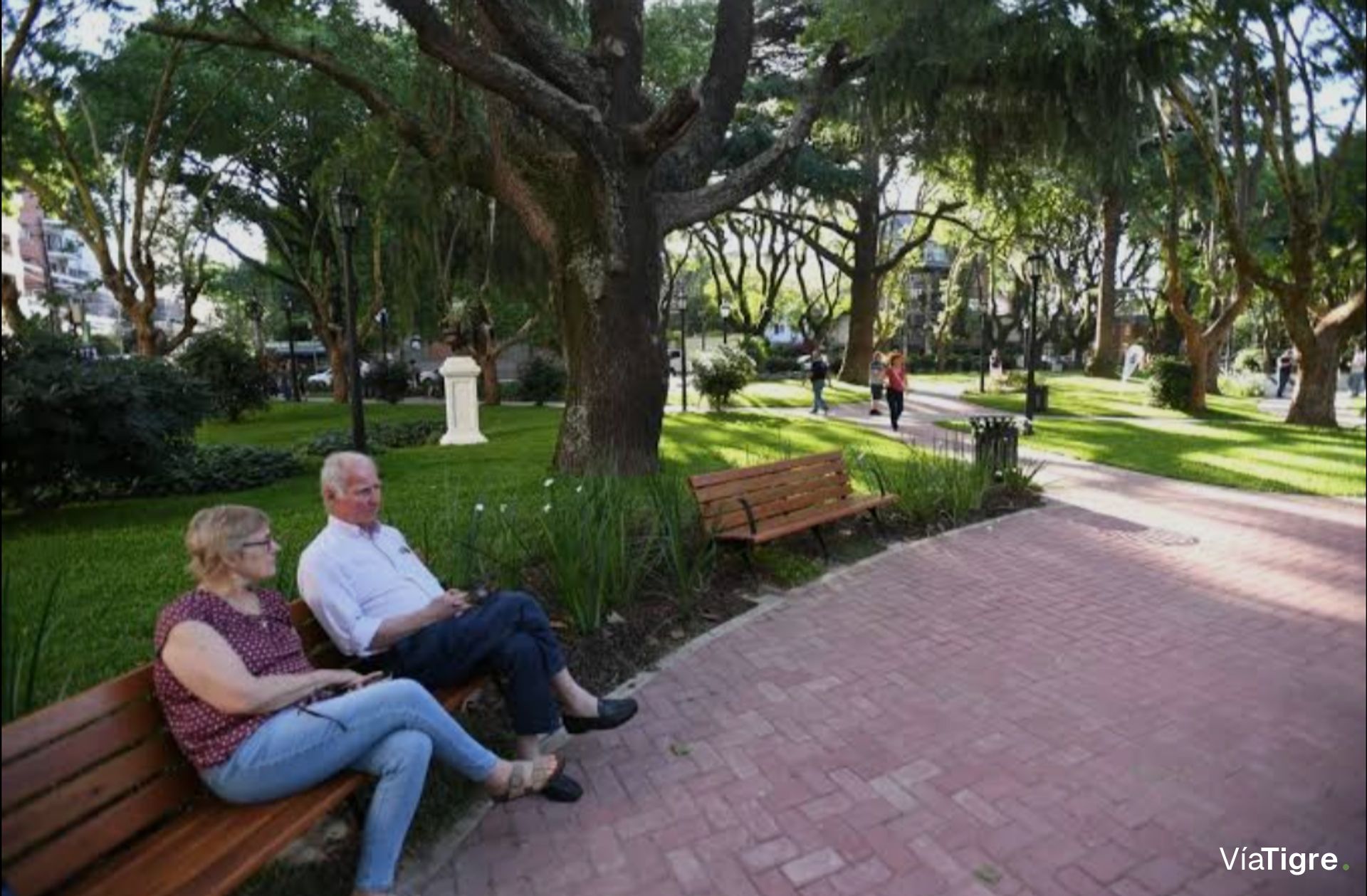 Venta Dpto 3 Amb En Olivos Con Balcon Y Cochera