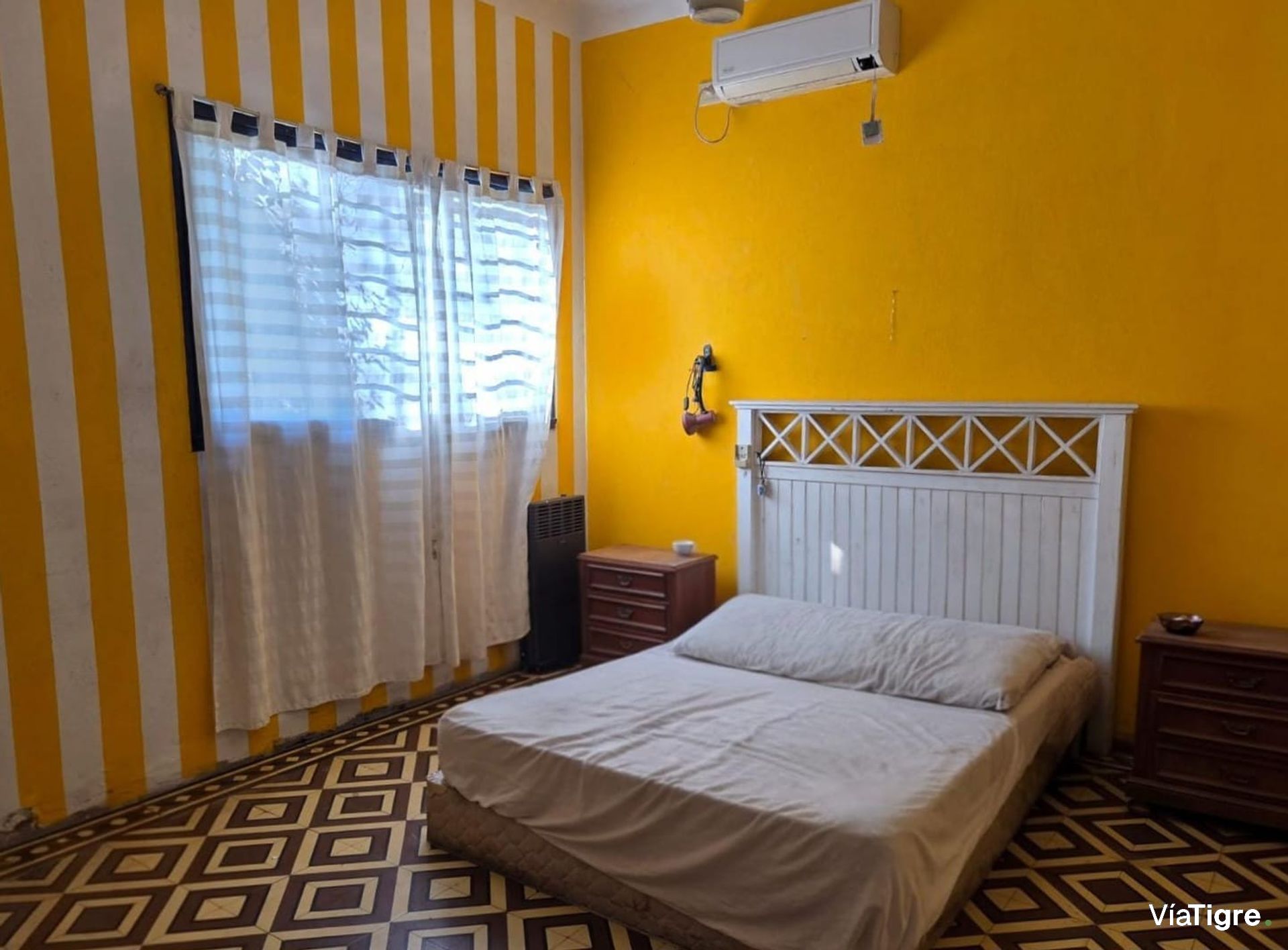 Casa En Venta 4 Amb. Jardin Y Pileta - San Isidro