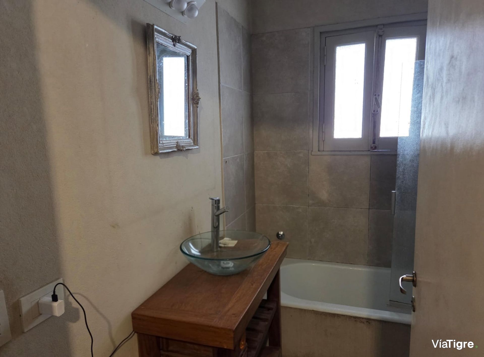 Casa En Venta 4 Amb. Jardin Y Pileta - San Isidro