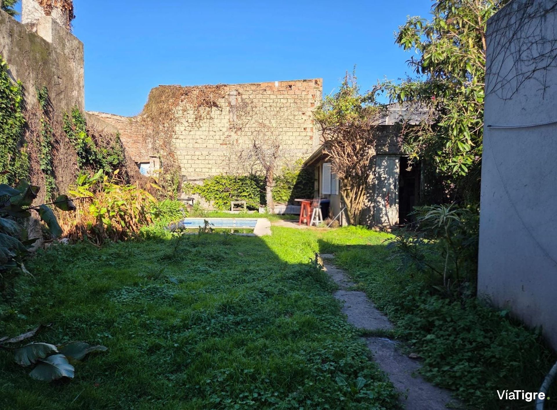 Casa En Venta 4 Amb. Jardin Y Pileta - San Isidro