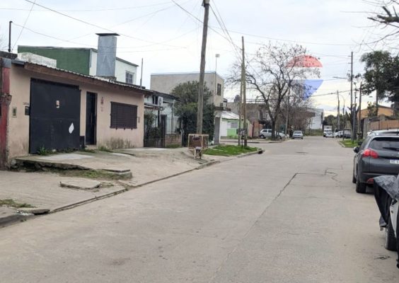 Casa de 3 amb. s/lote 400 mts. Rincón de Milberg.