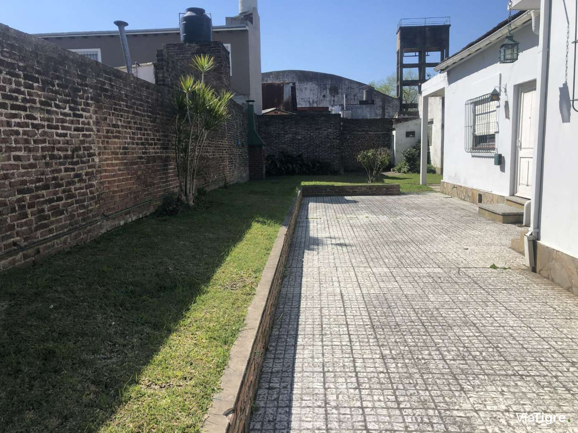 CASA, LOTE PROPIO, GRAN JARDIN, a reciclar, TIGRE
