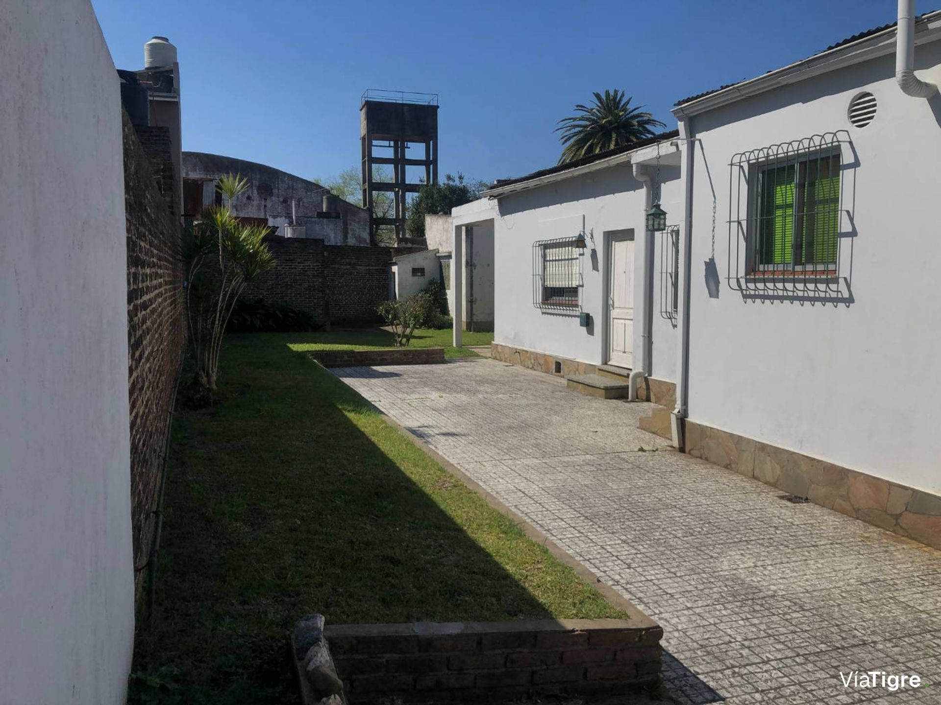 CASA, LOTE PROPIO, GRAN JARDIN, a reciclar, TIGRE