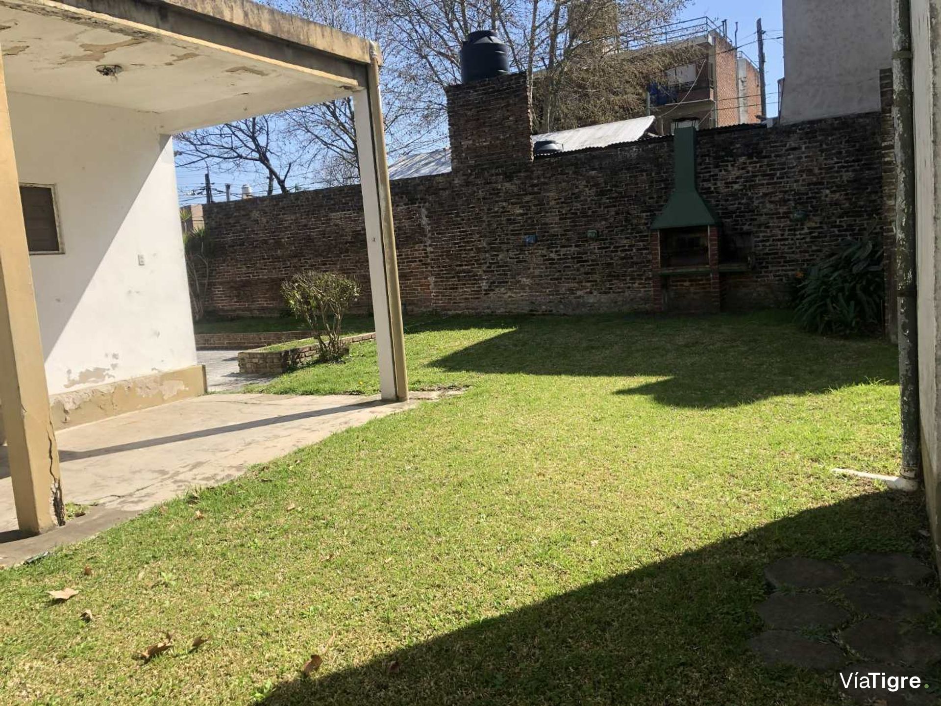 CASA, LOTE PROPIO, GRAN JARDIN, a reciclar, TIGRE