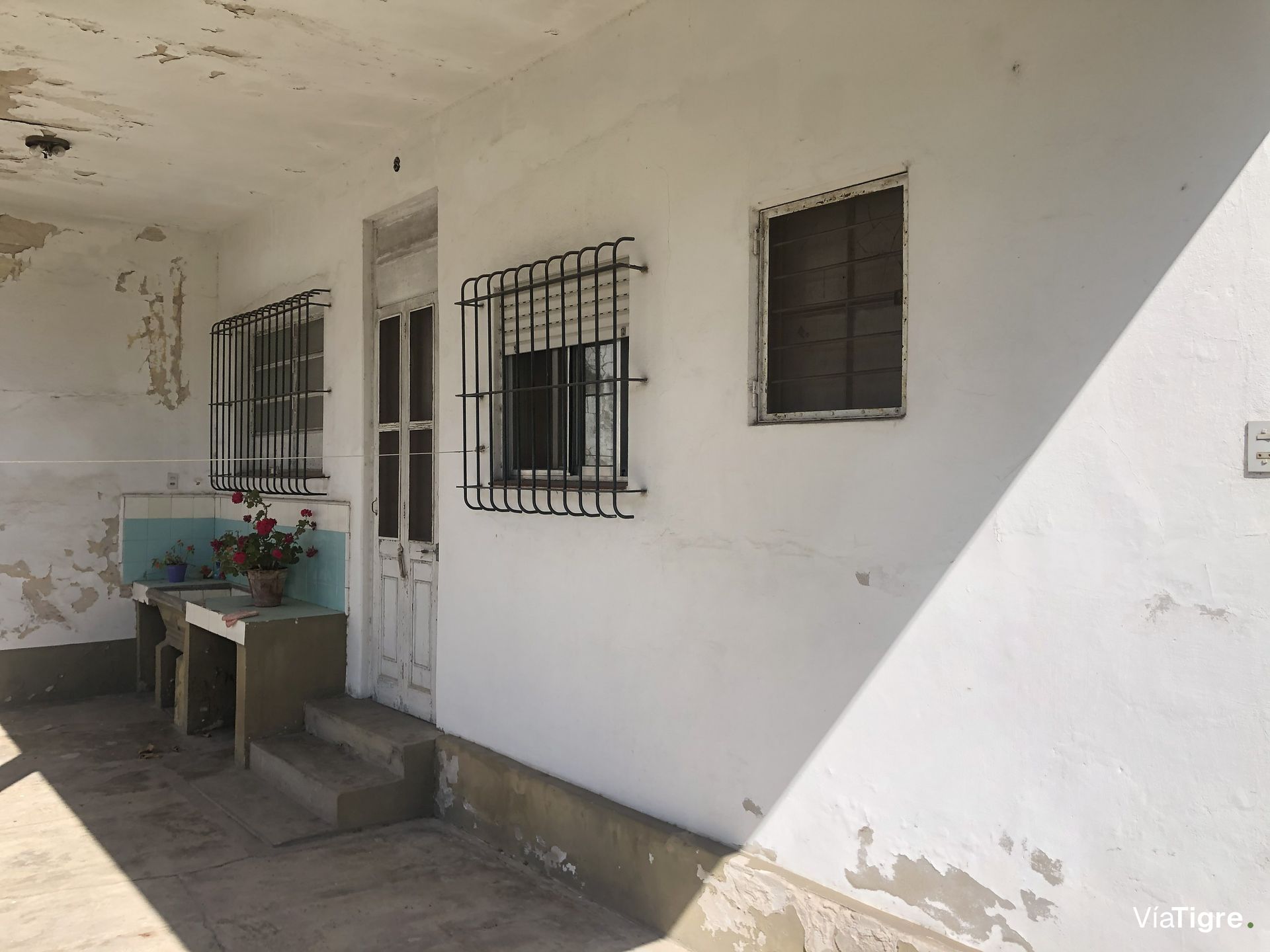 CASA, LOTE PROPIO, GRAN JARDIN, a reciclar, TIGRE