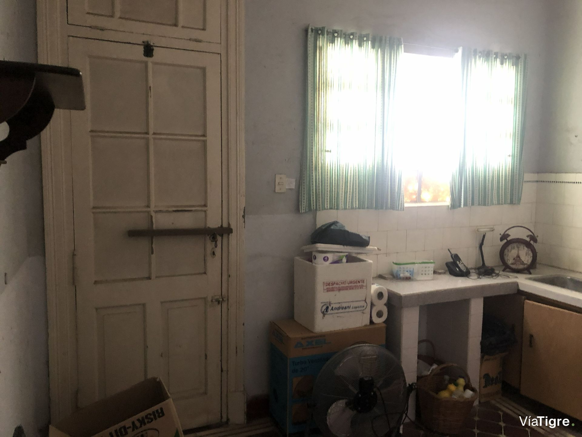 CASA, LOTE PROPIO, GRAN JARDIN, a reciclar, TIGRE