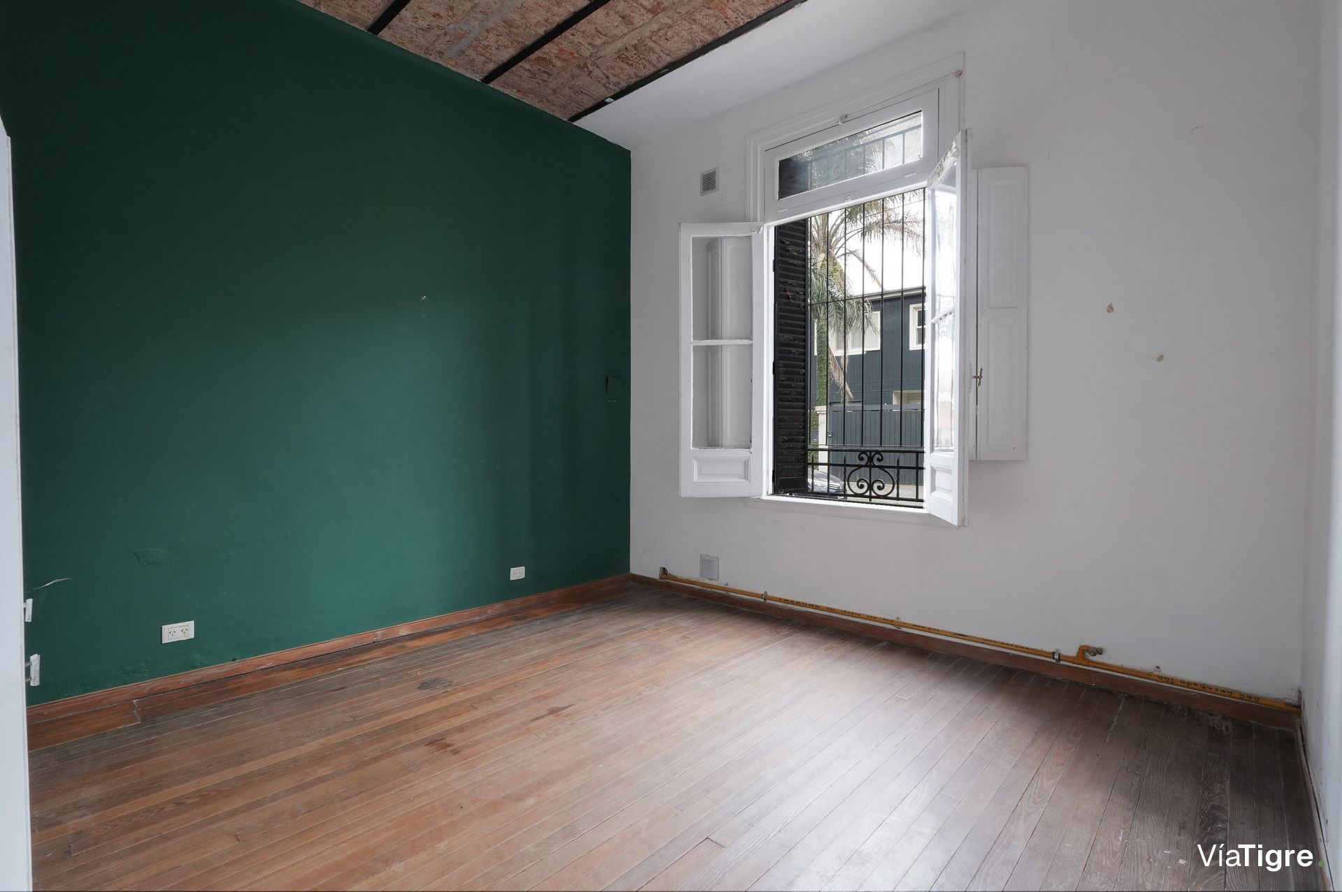 Casa 3 Ambientes c Jardín Vías Libertador Martinez