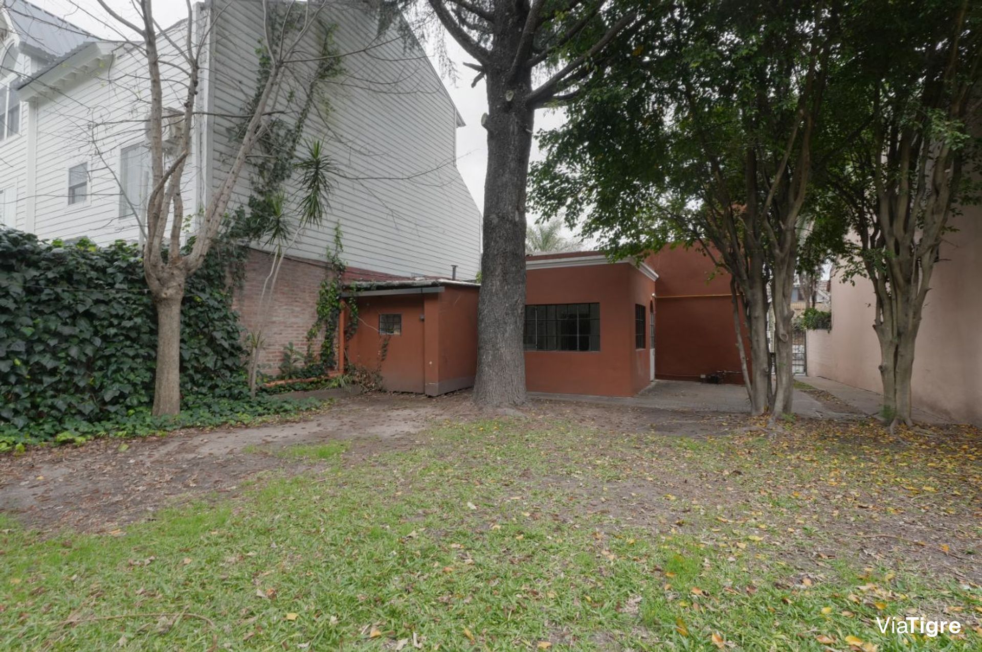 Casa 3 Ambientes c Jardín Vías Libertador Martinez