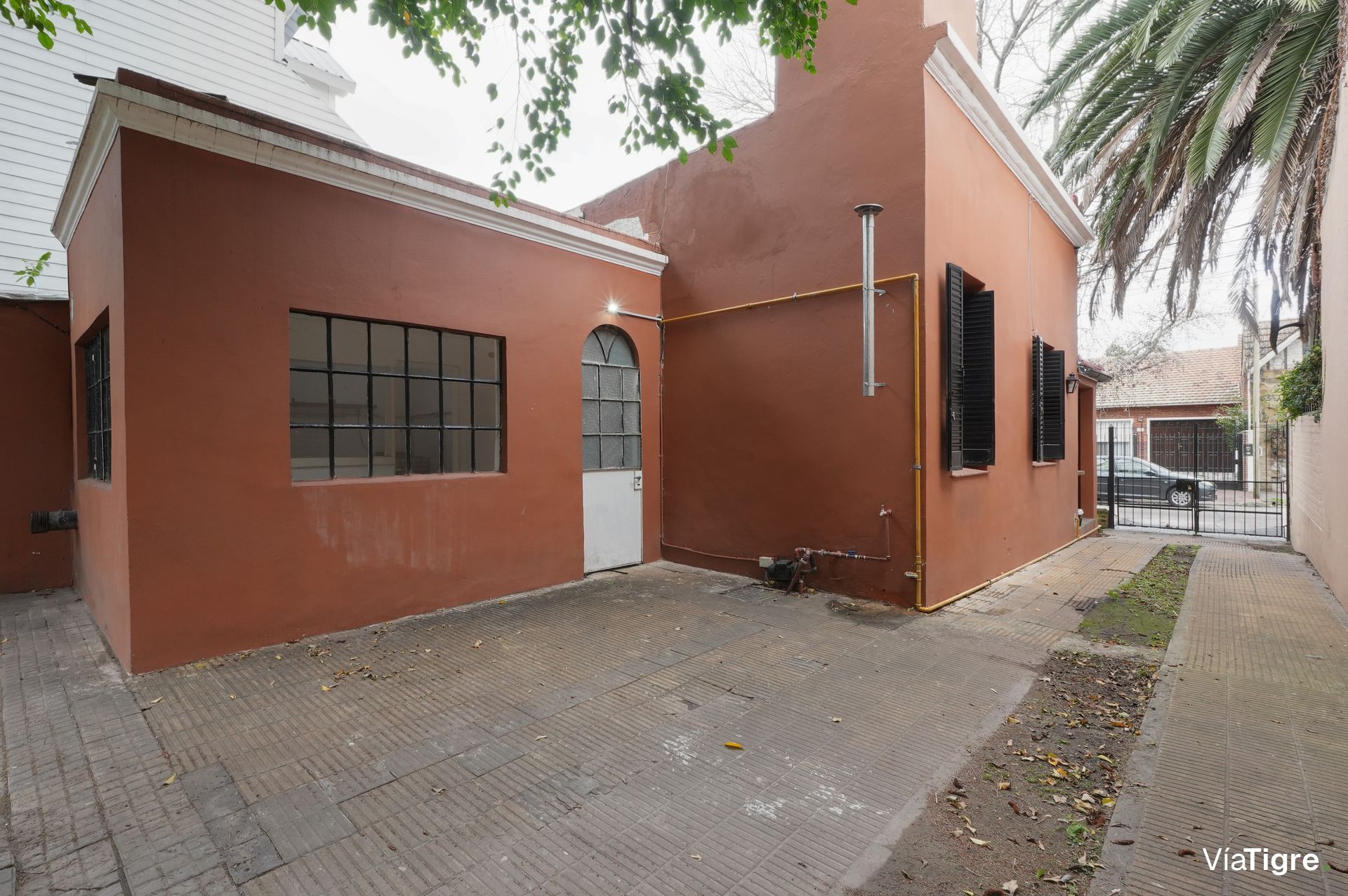 Casa 3 Ambientes c Jardín Vías Libertador Martinez