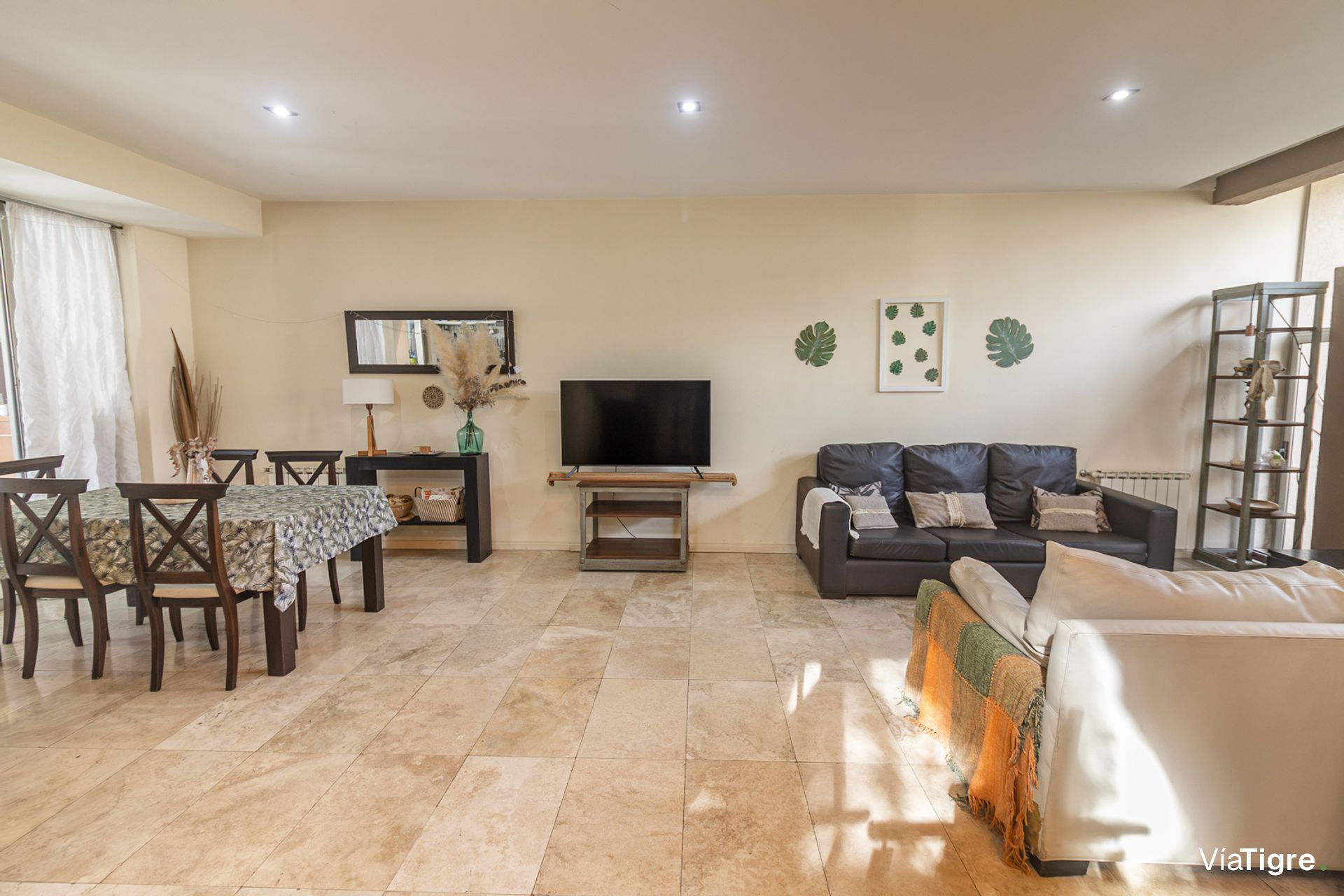 Venta Importante Casa-Lomas Beccar B° Semi Cerrad