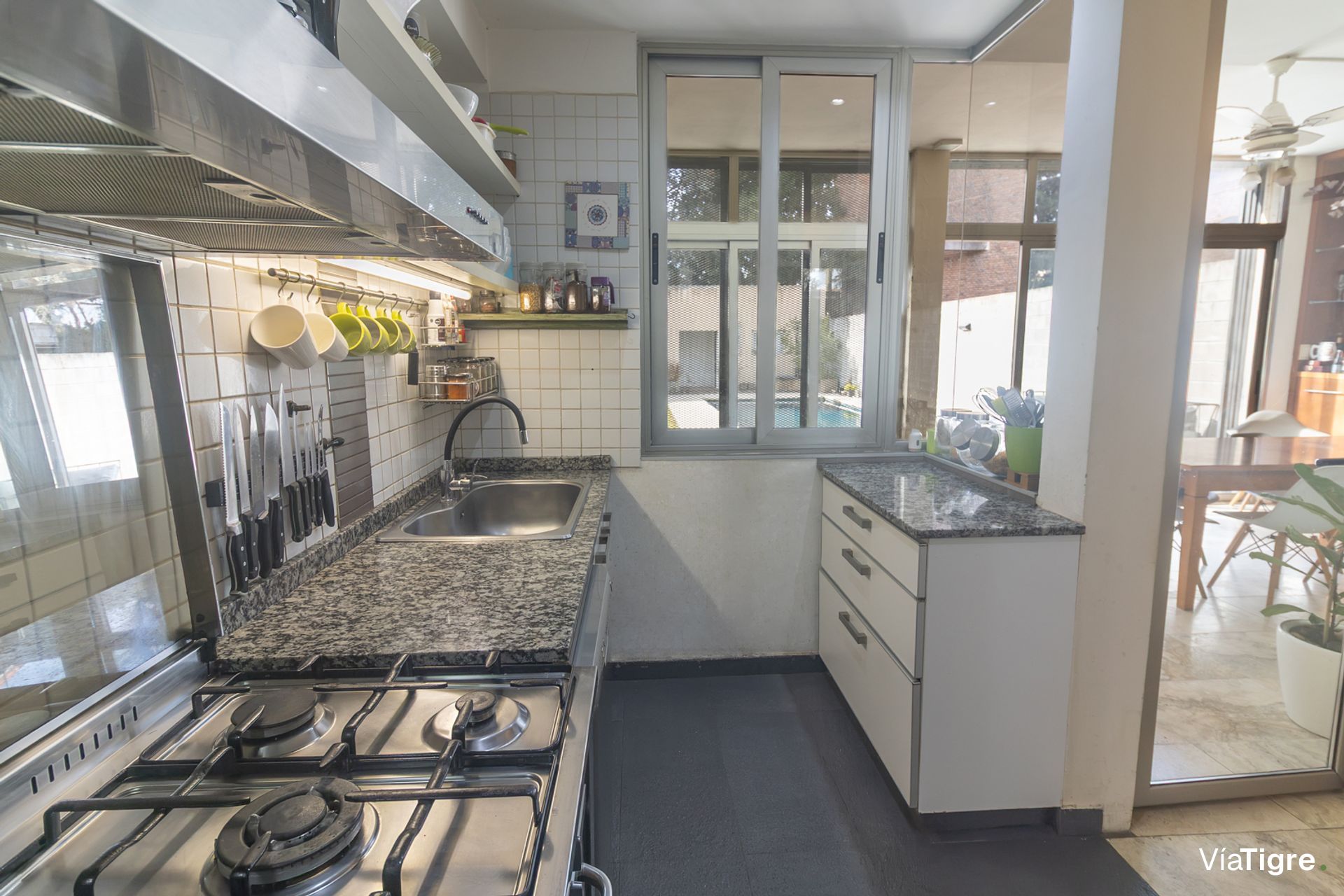 Venta Importante Casa-Lomas Beccar B° Semi Cerrad