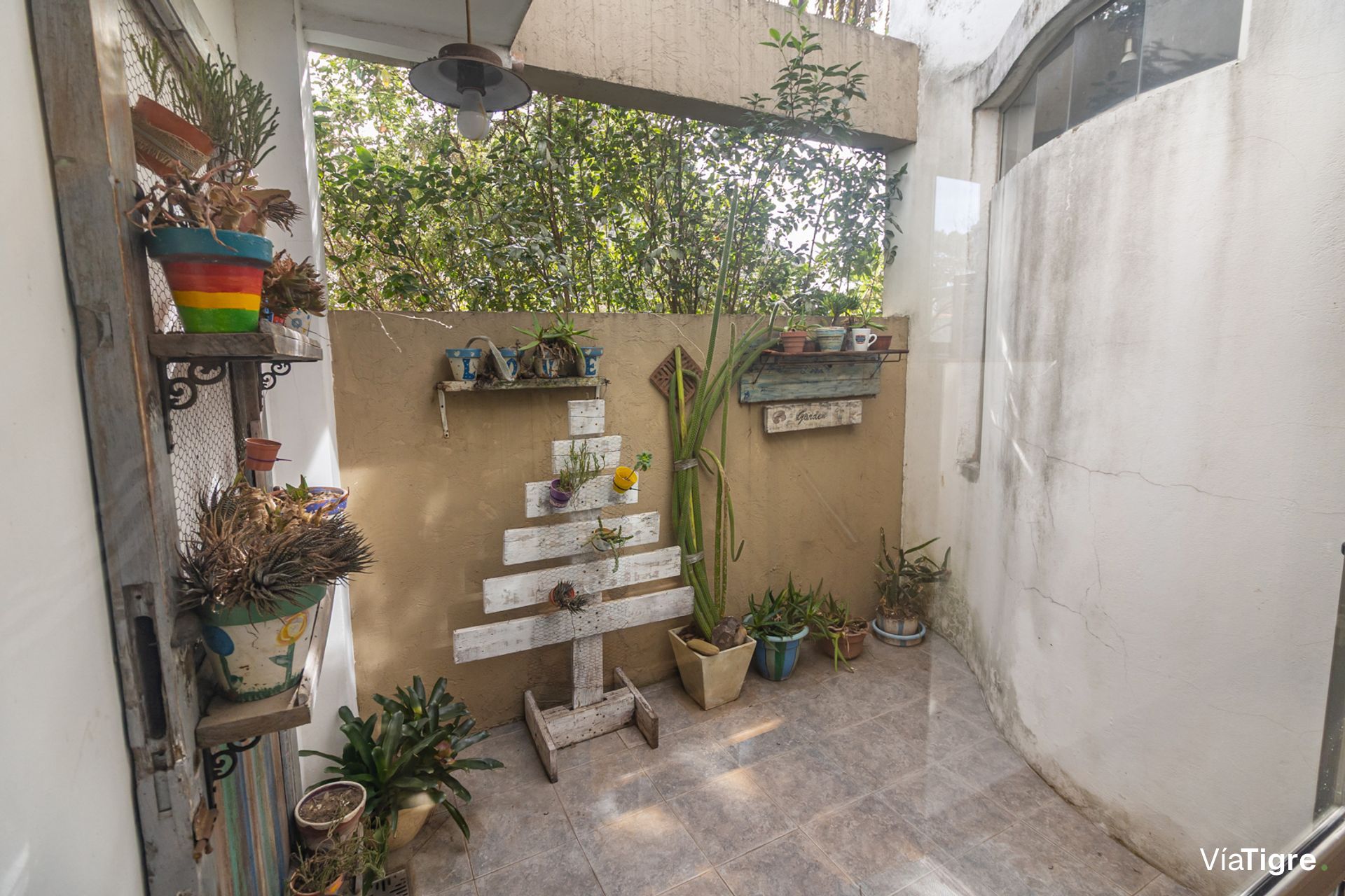 Venta Importante Casa-Lomas Beccar B° Semi Cerrad