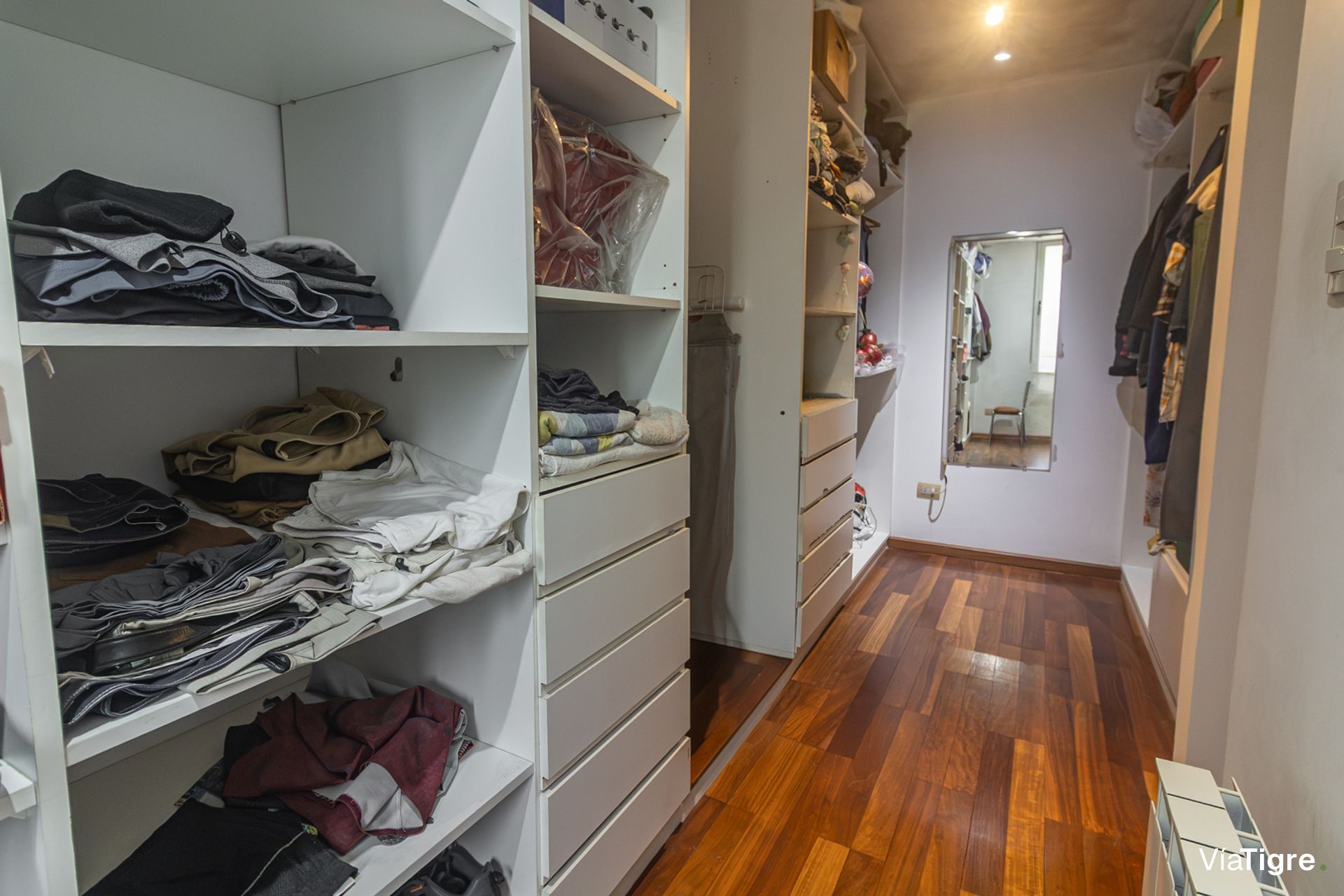 Venta Importante Casa-Lomas Beccar B° Semi Cerrad