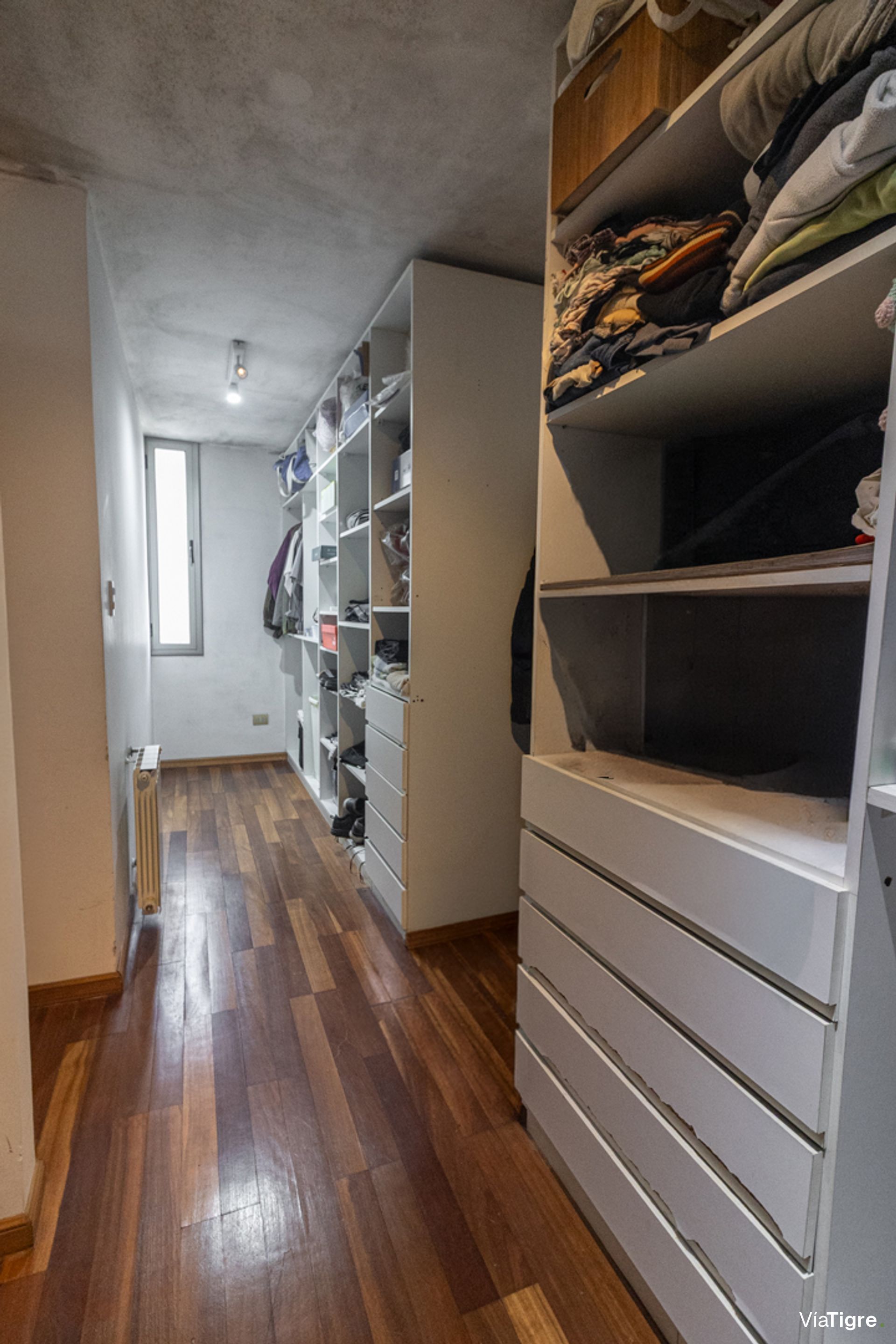 Venta Importante Casa-Lomas Beccar B° Semi Cerrad