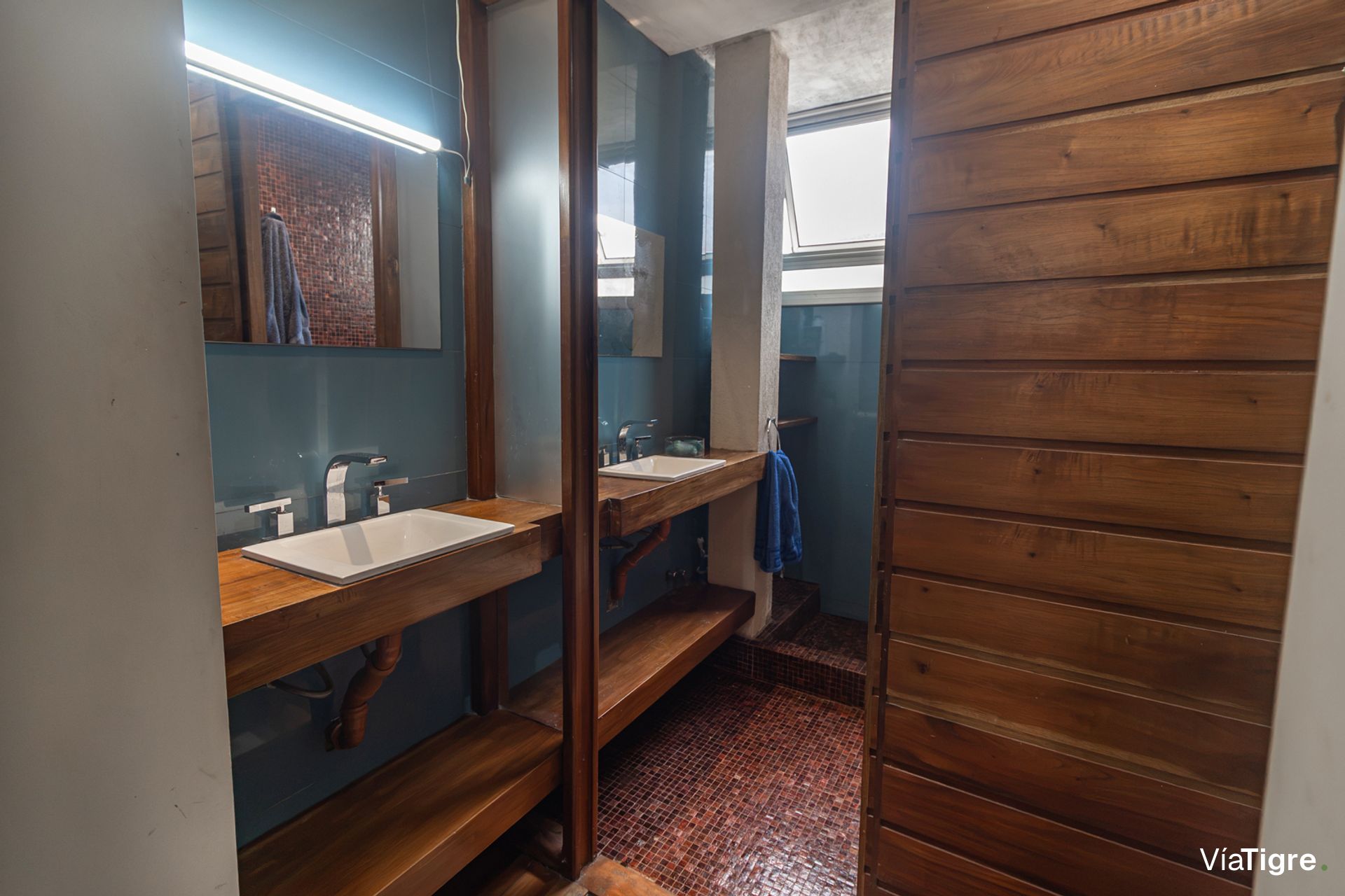 Venta Importante Casa-Lomas Beccar B° Semi Cerrad