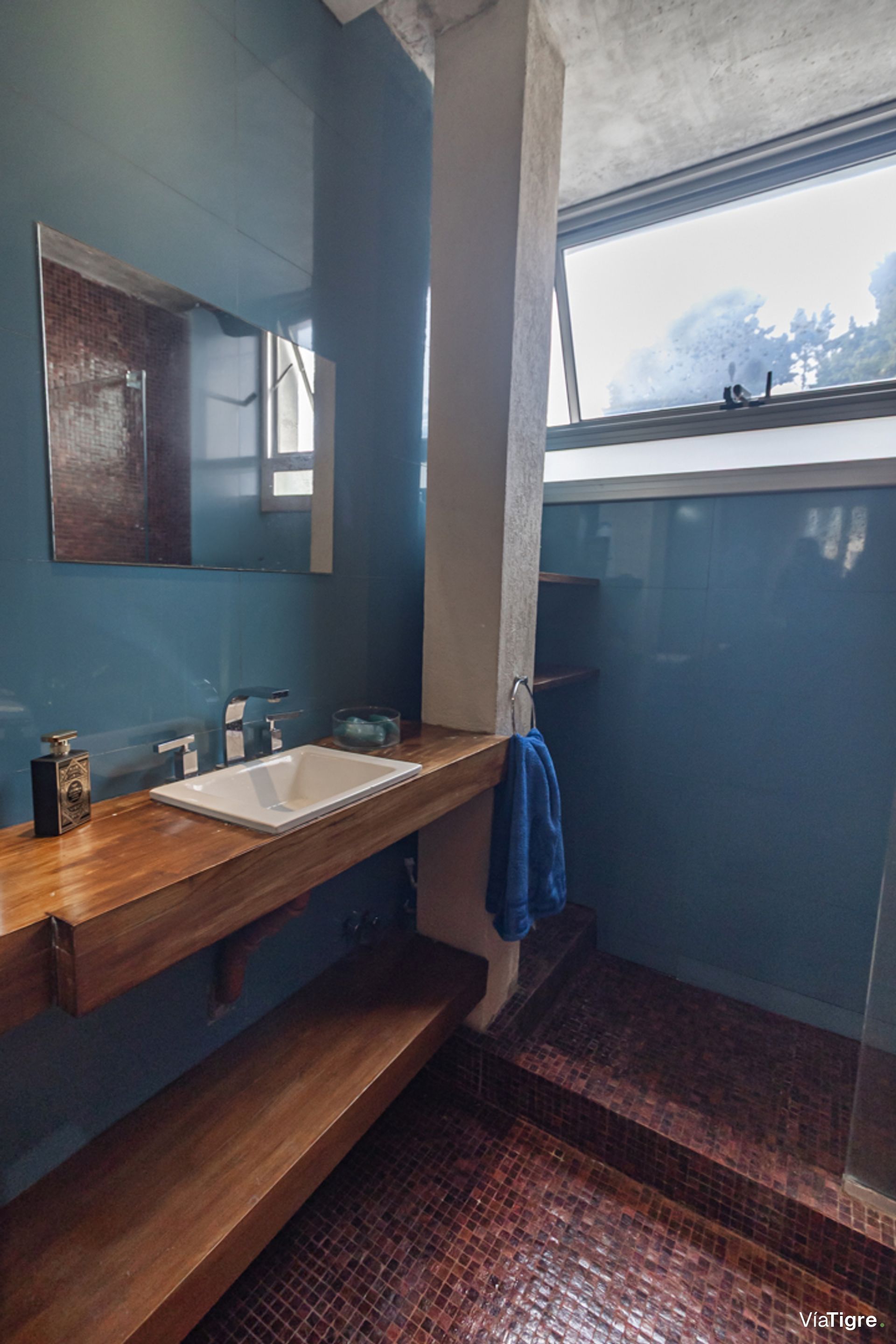 Venta Importante Casa-Lomas Beccar B° Semi Cerrad
