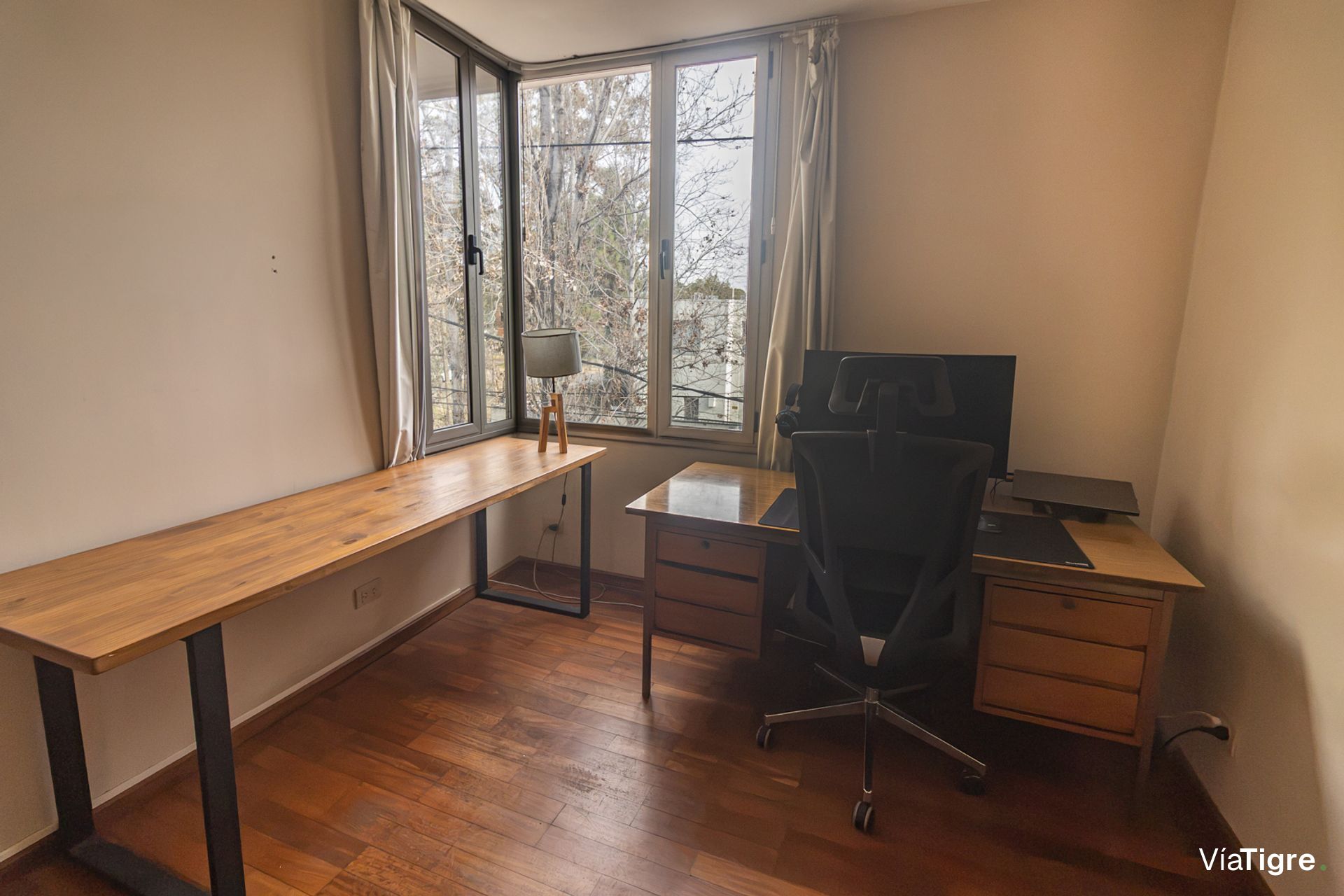 Venta Importante Casa-Lomas Beccar B° Semi Cerrad