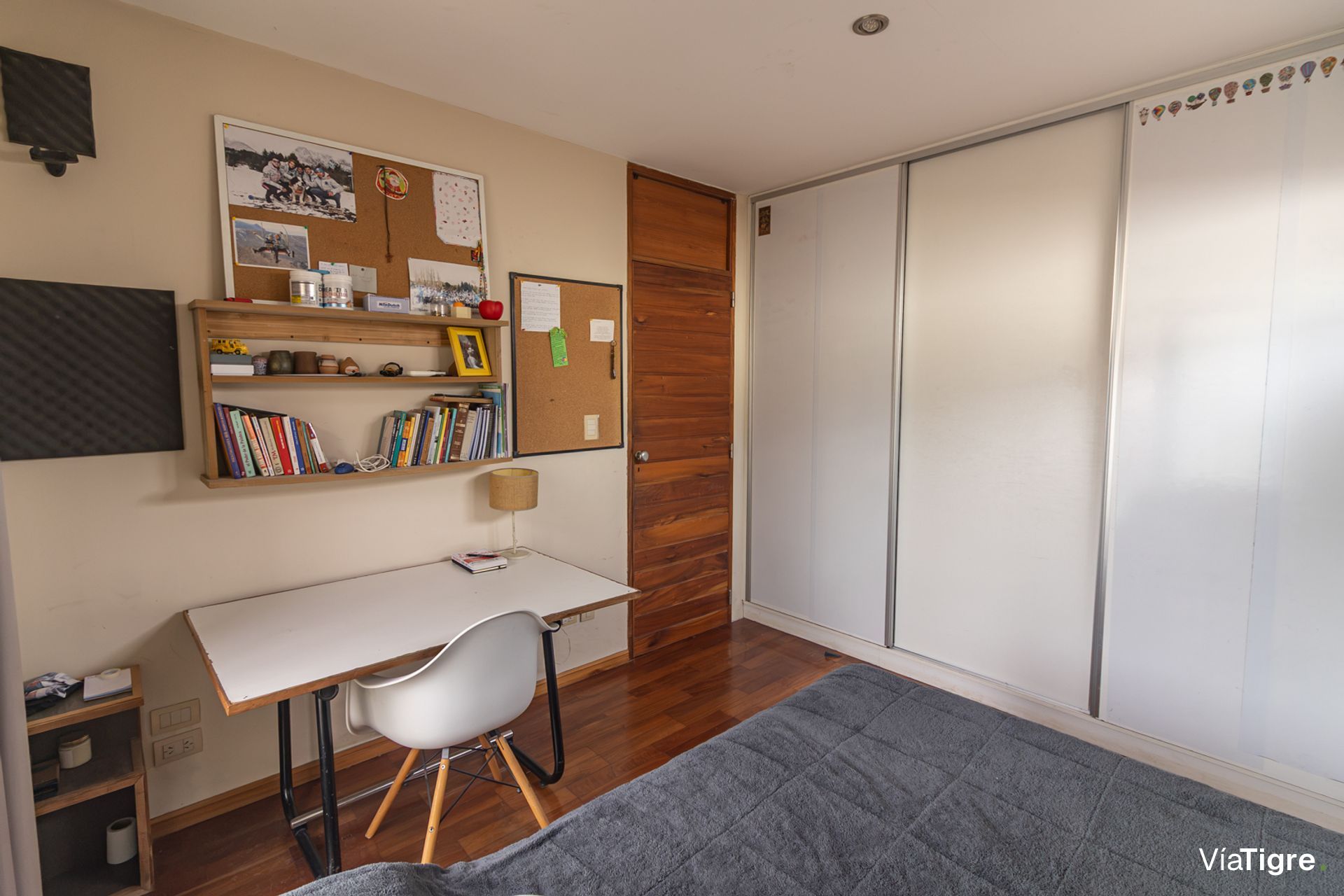 Venta Importante Casa-Lomas Beccar B° Semi Cerrad