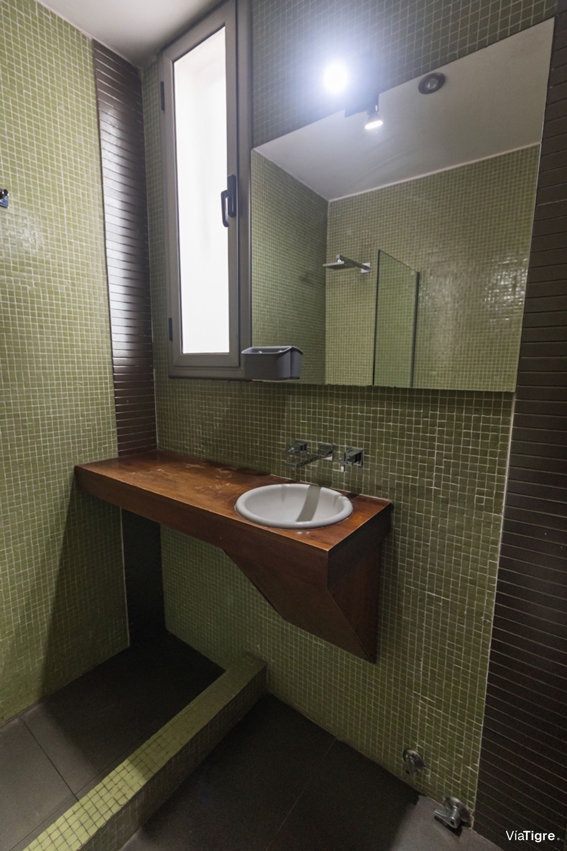 Venta Importante Casa-Lomas Beccar B° Semi Cerrad