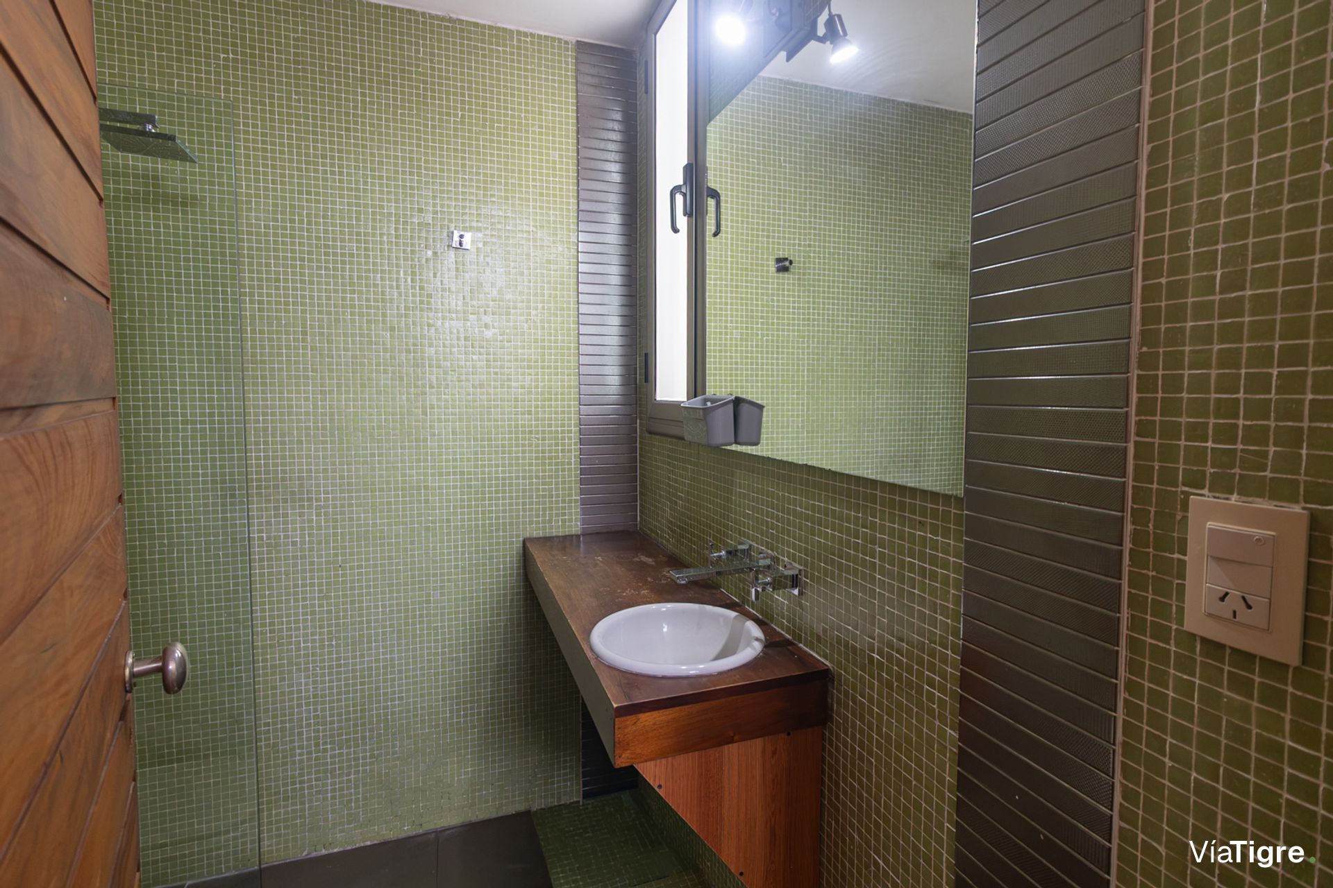 Venta Importante Casa-Lomas Beccar B° Semi Cerrad