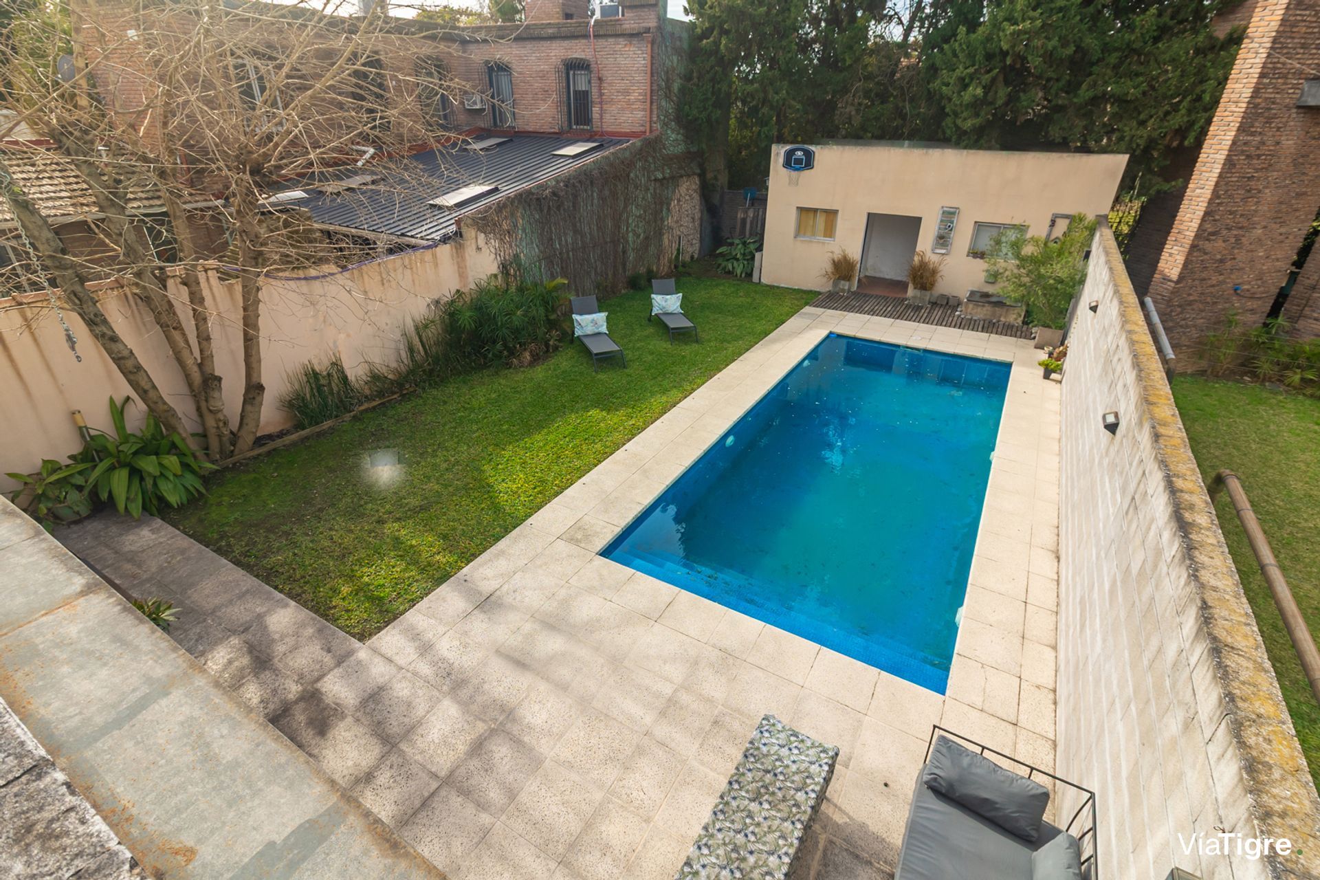 Venta Importante Casa-Lomas Beccar B° Semi Cerrad
