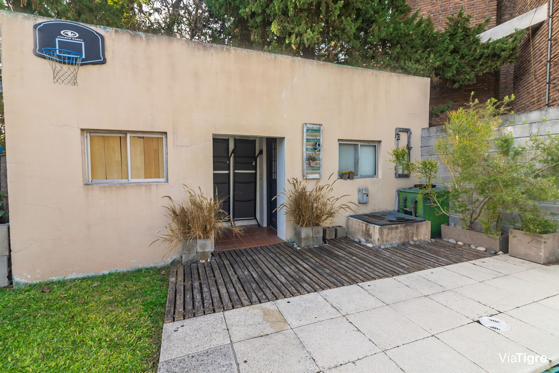 Venta Importante Casa-Lomas Beccar B° Semi Cerrad