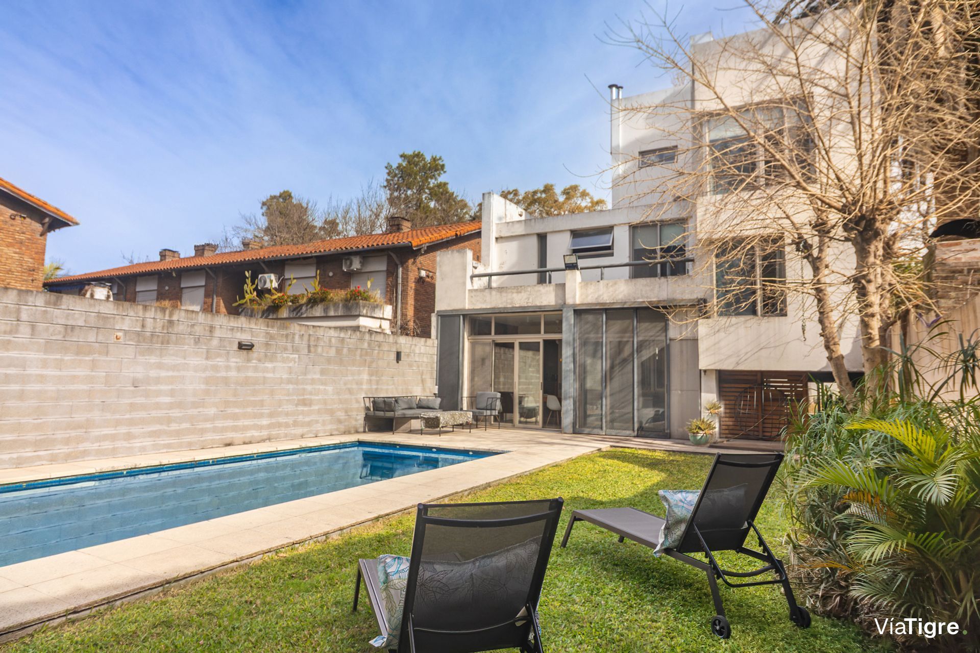 Venta Importante Casa-Lomas Beccar B° Semi Cerrad