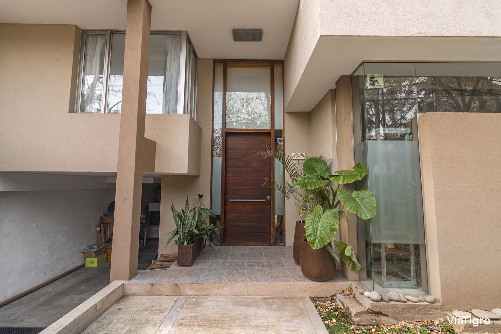 Venta Importante Casa-Lomas Beccar B° Semi Cerrad