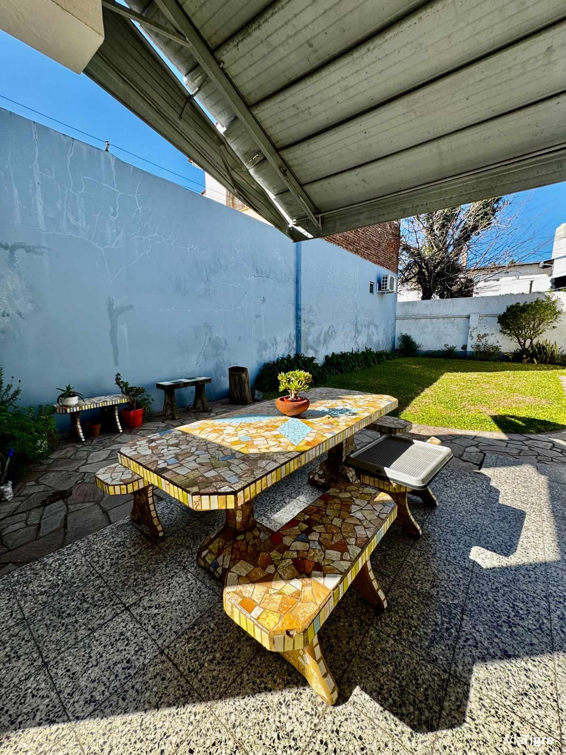 Venta Casa Con Jardín En Beccar – Apta Crédito