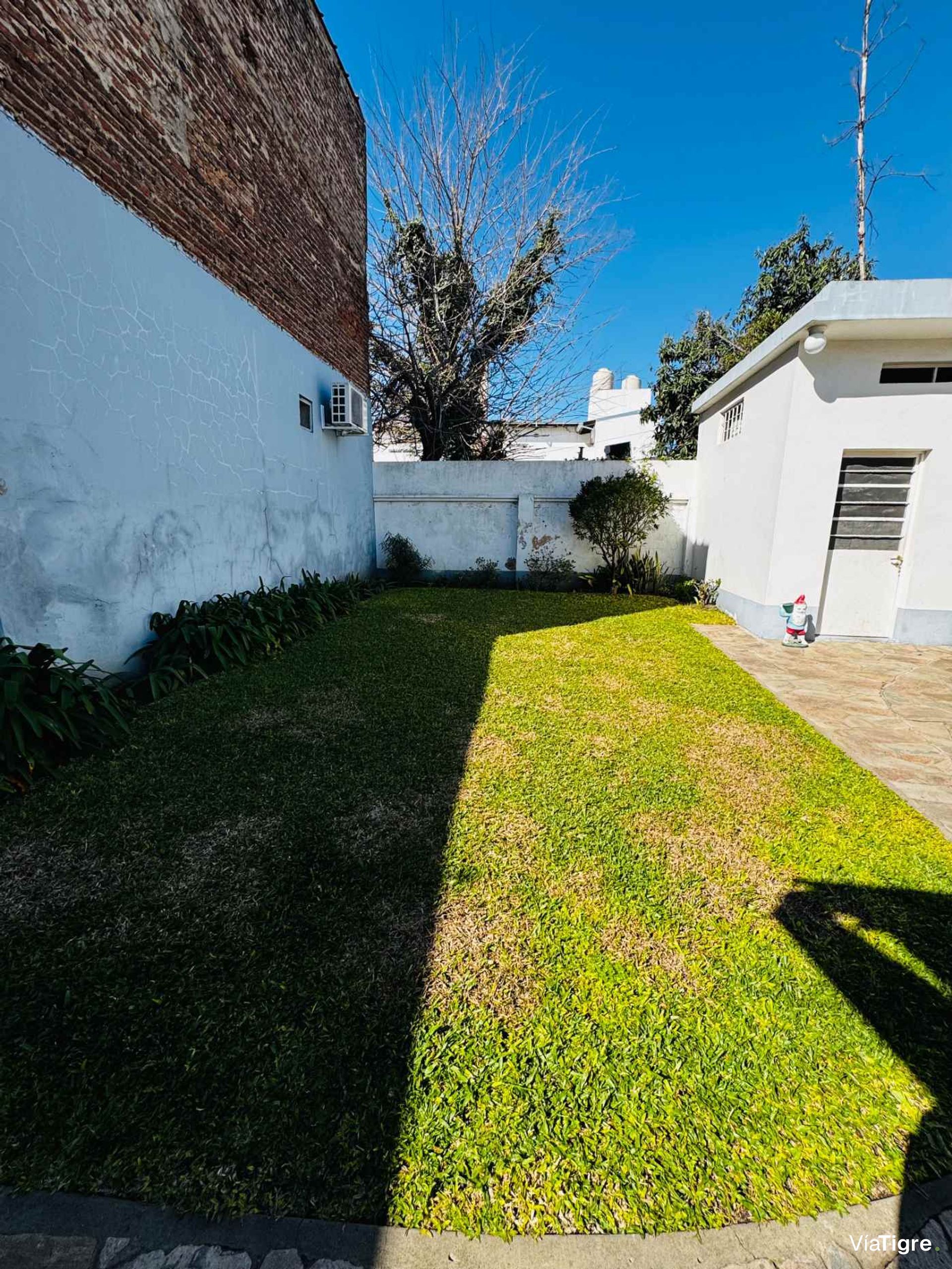 Venta Casa Con Jardín En Beccar – Apta Crédito