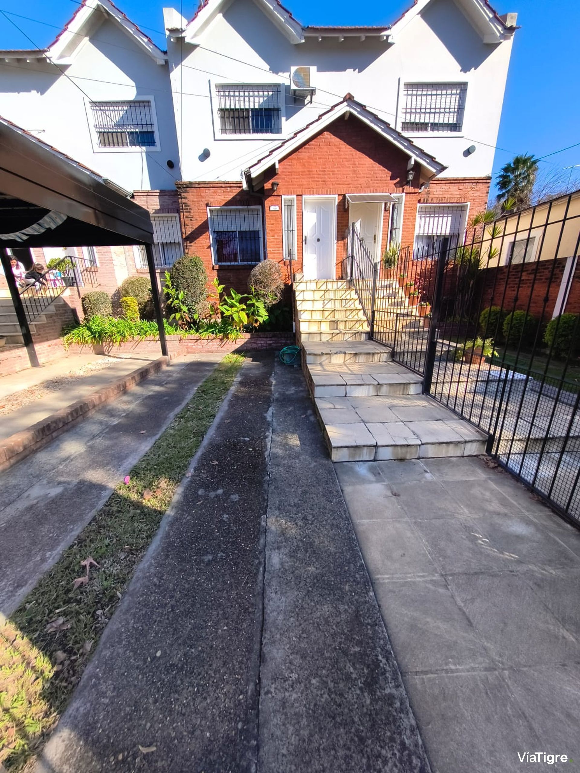 Venta Casa Duplex Cochera Parrilla Tigre
