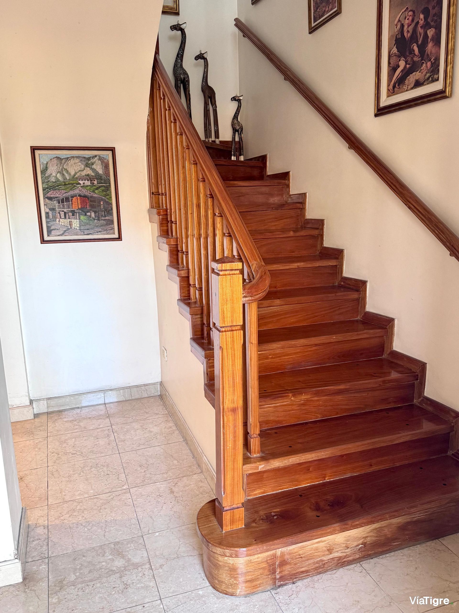 Venta Casa 5 Amb. Olivos, Impecable!