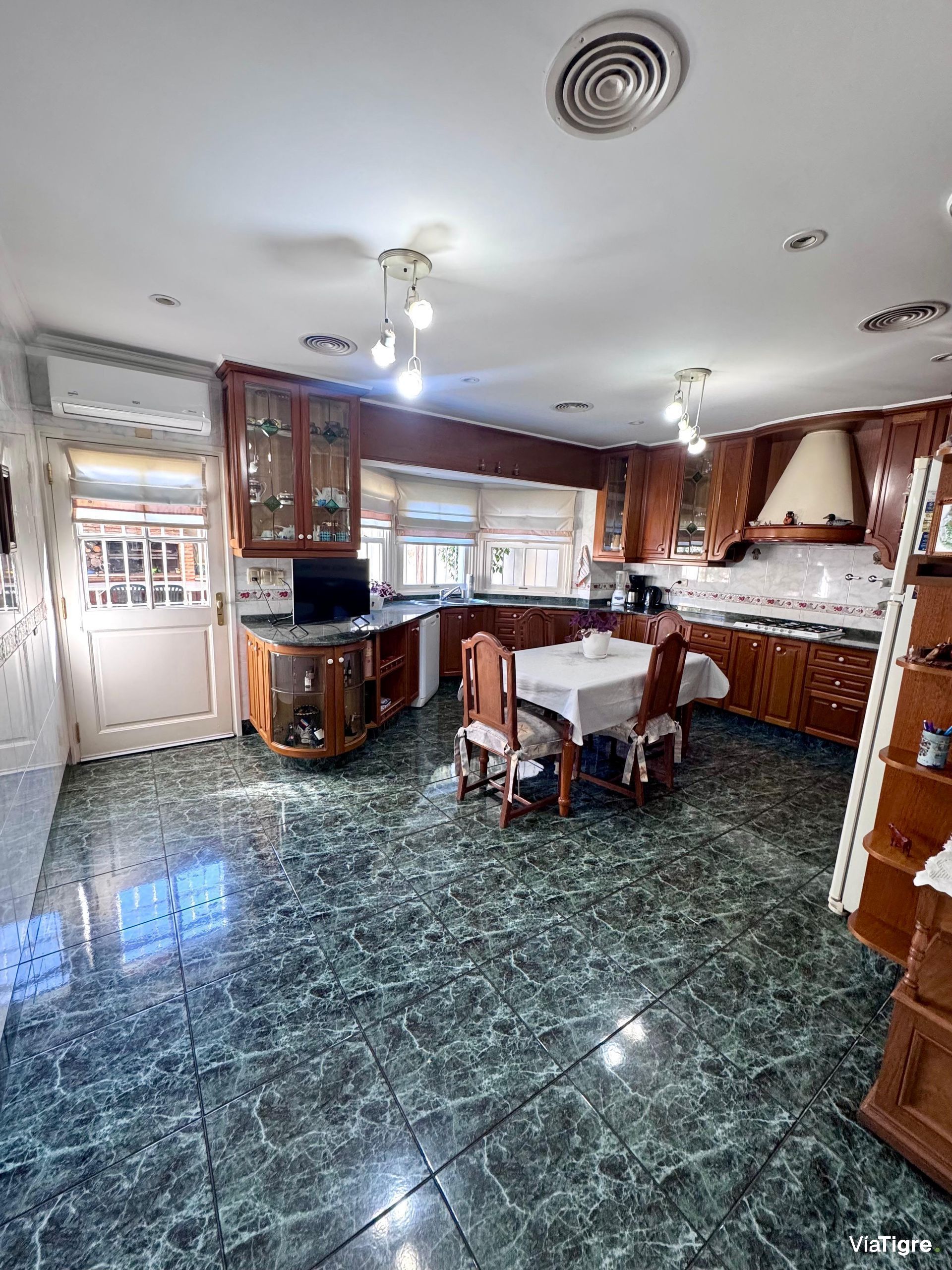 Venta Casa 5 Amb. Olivos, Impecable!