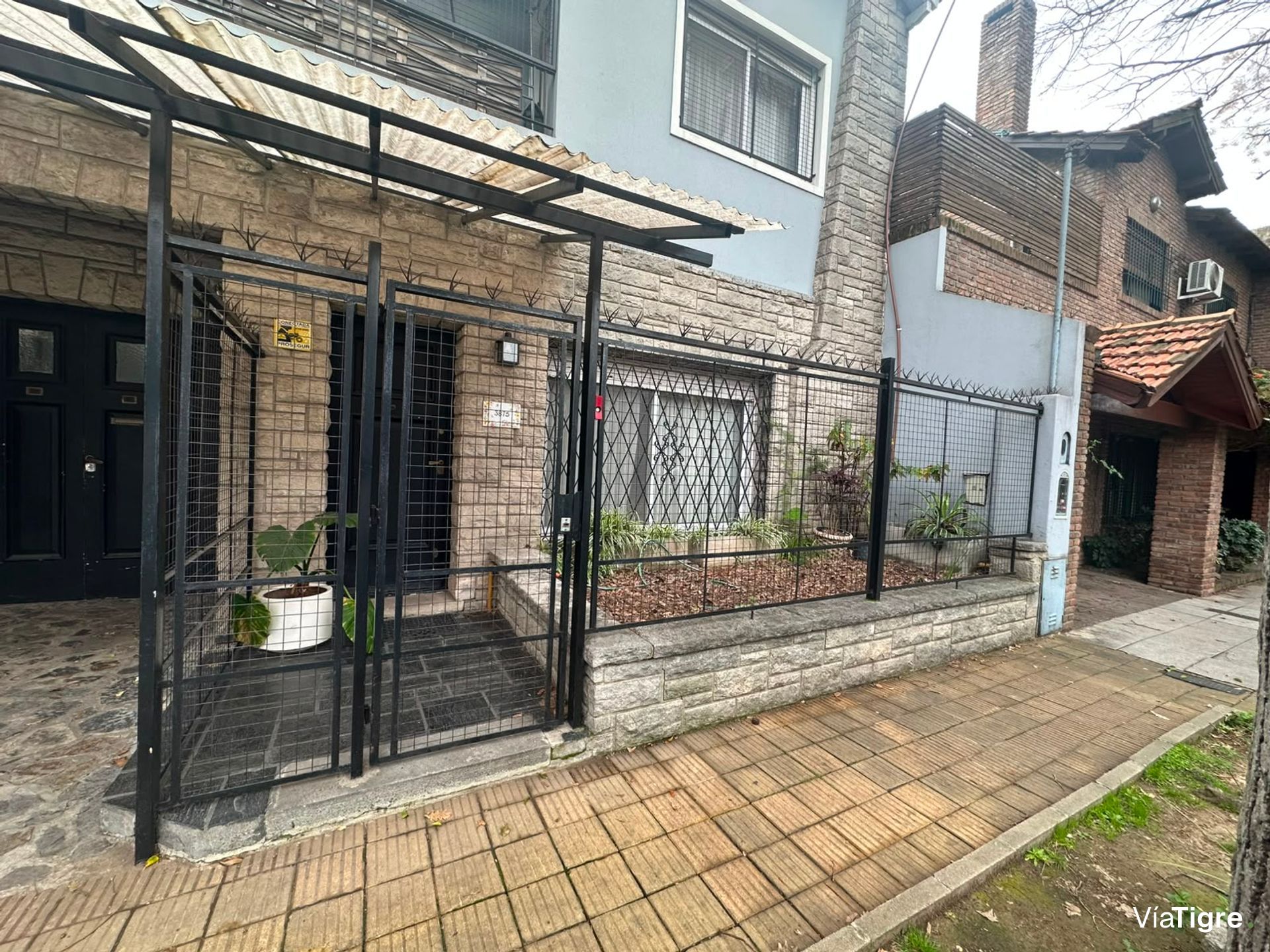 PH en Alquiler La Lucila | Jardín y Parrilla